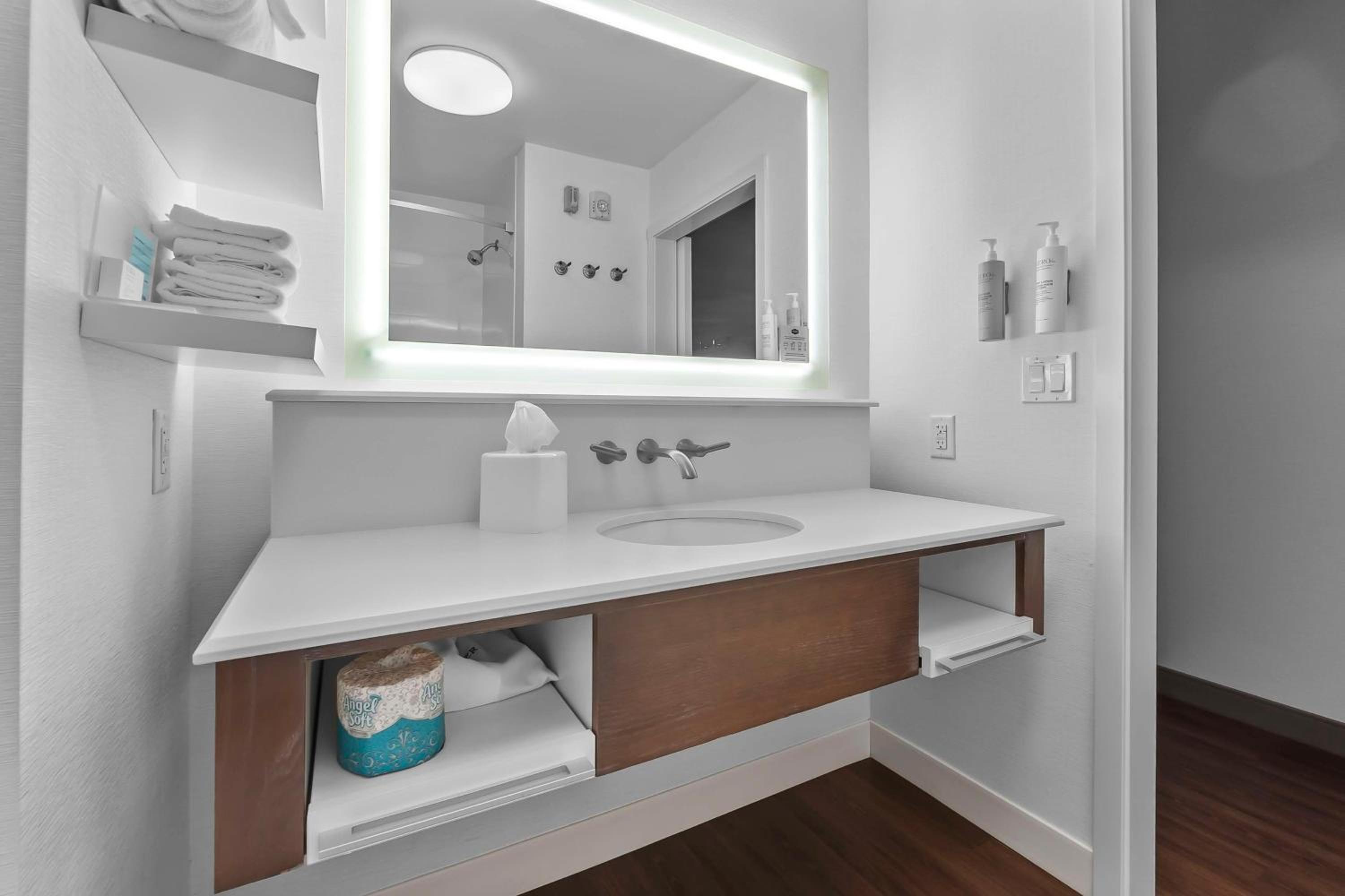 Cape Girardeau Vacations - Hampton Inn Cape Girardeau I-55 East, MO - Property Image 24