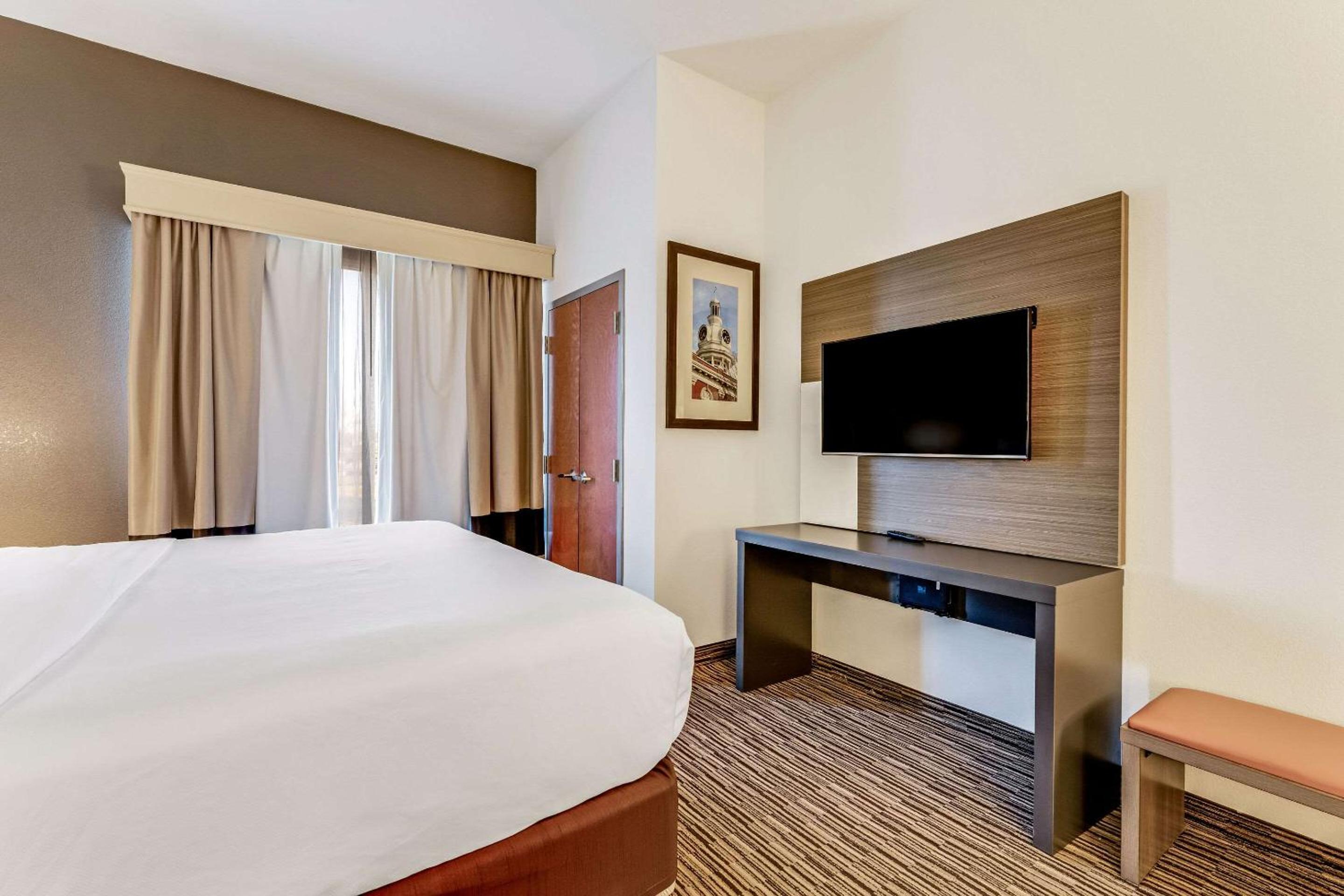 Murfreesboro Vacations - Comfort Suites - Property Image 38