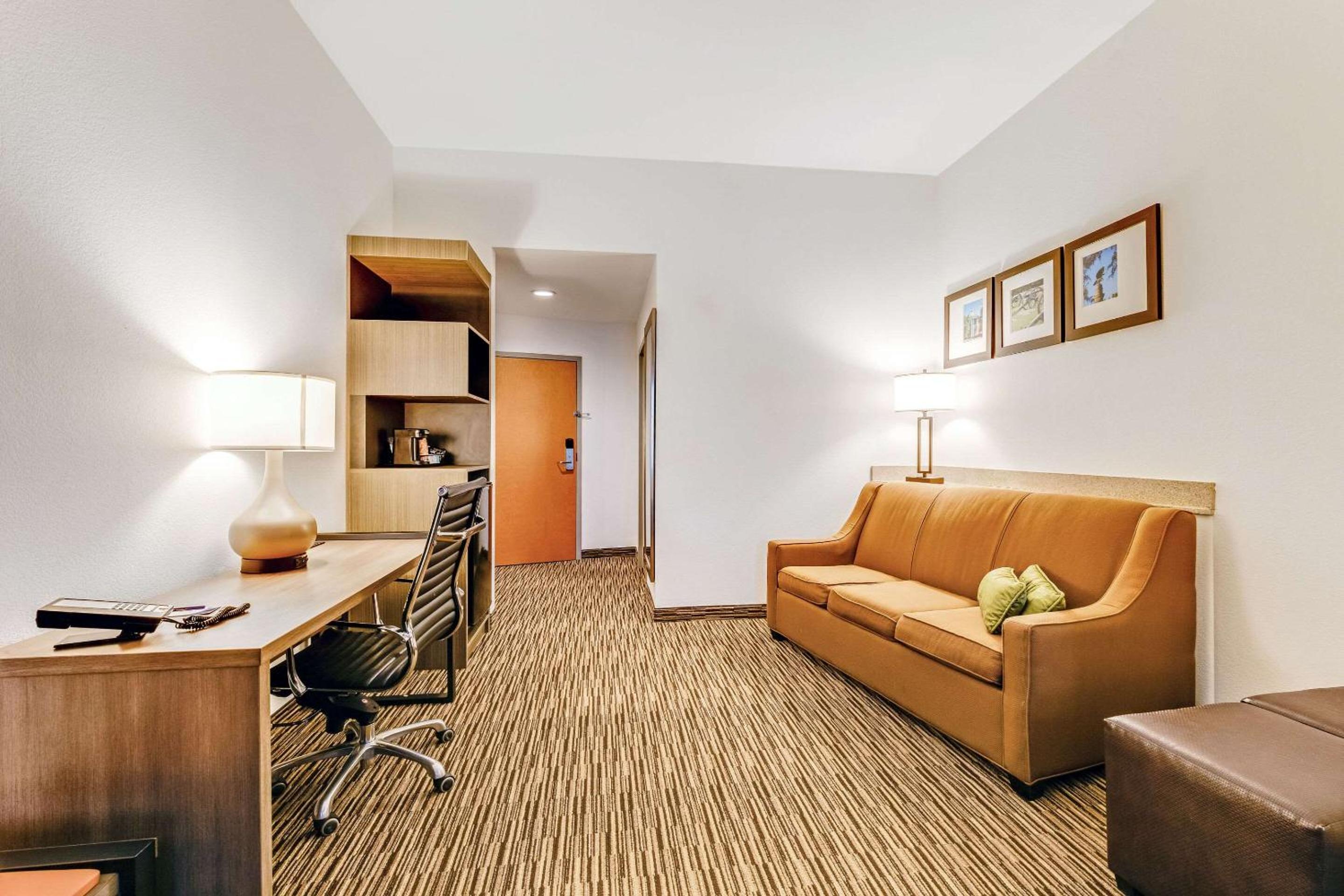Murfreesboro Vacations - Comfort Suites - Property Image 39