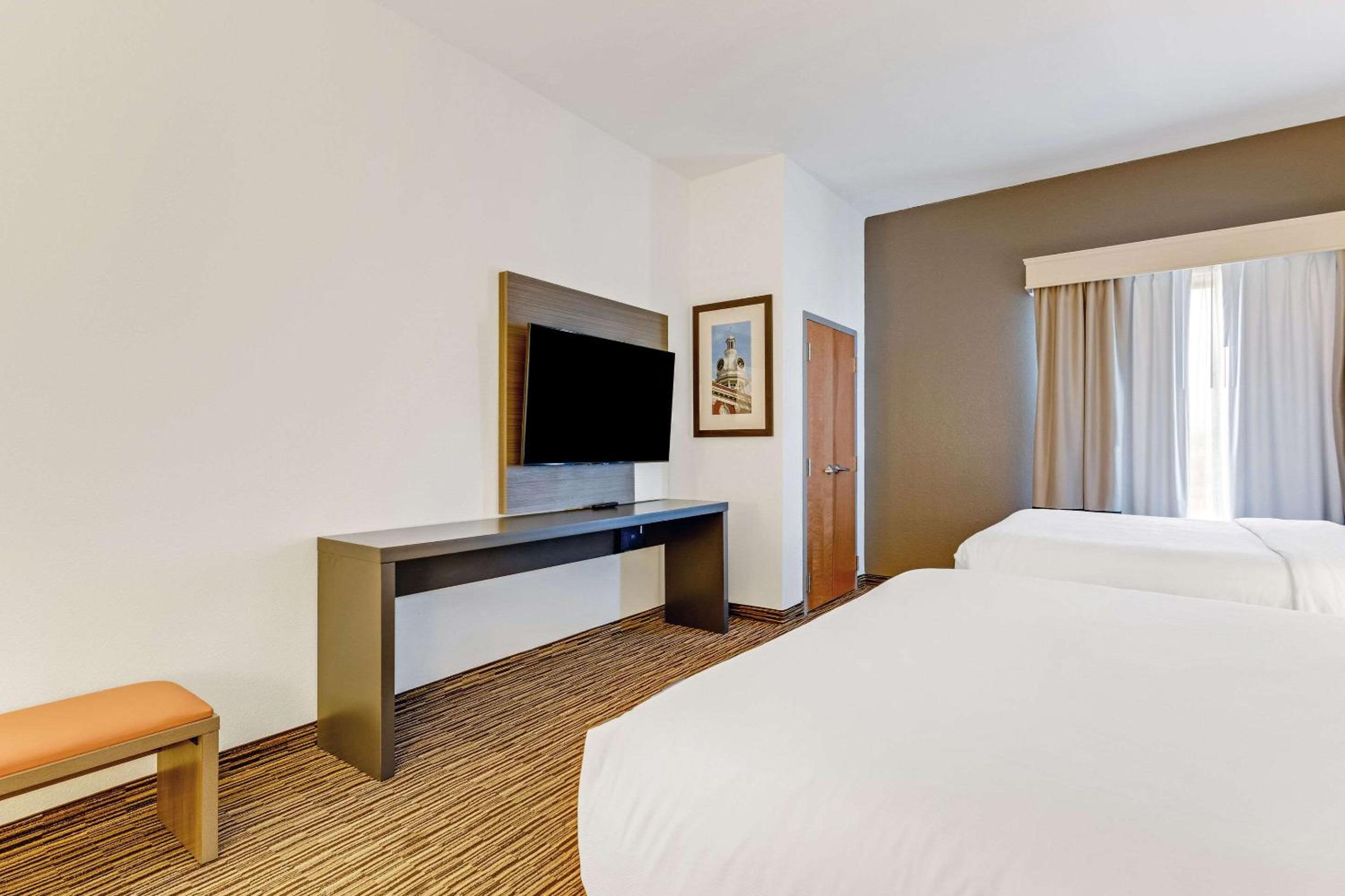 Murfreesboro Vacations - Comfort Suites - Property Image 47