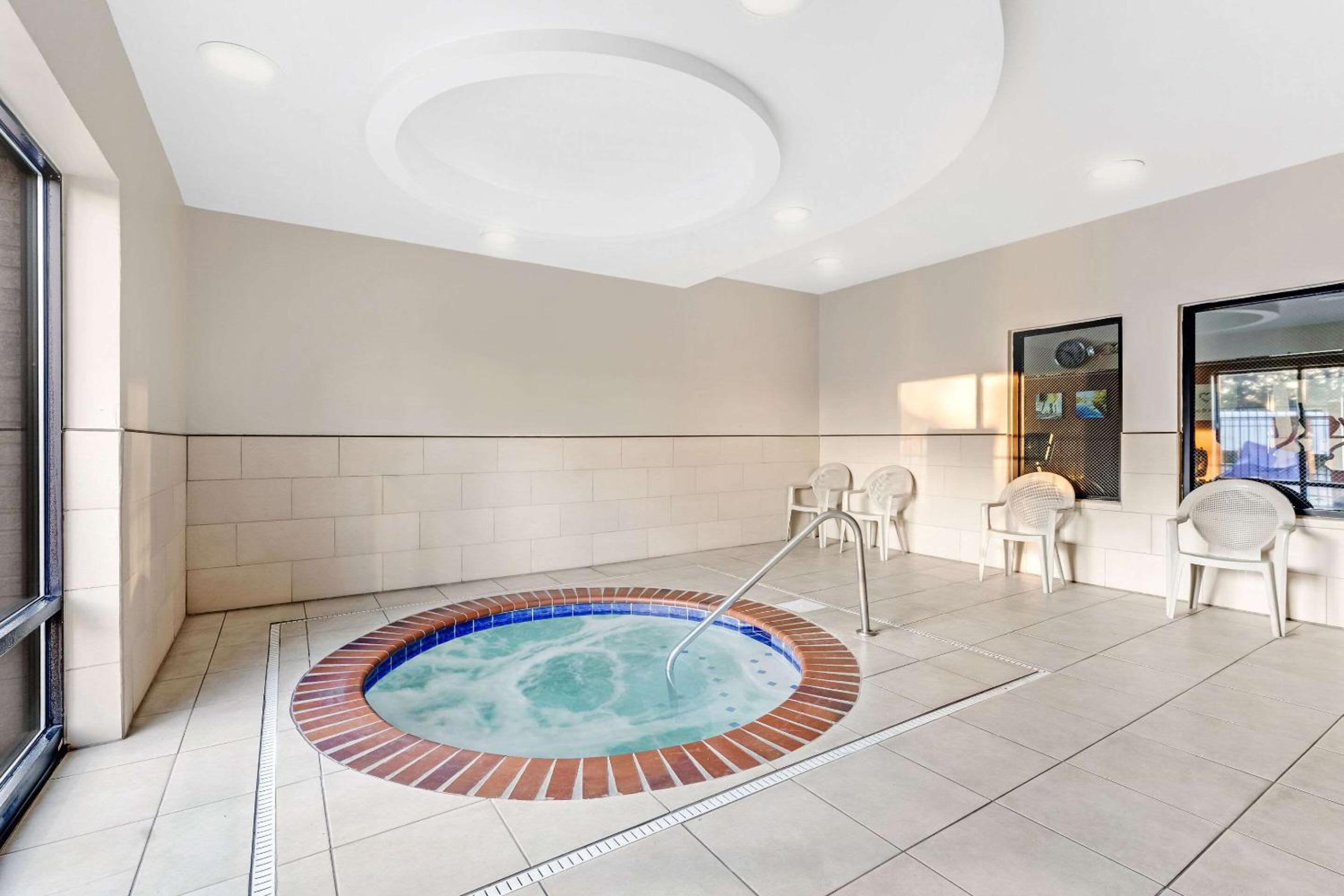 Murfreesboro Vacations - Comfort Suites - Property Image 52