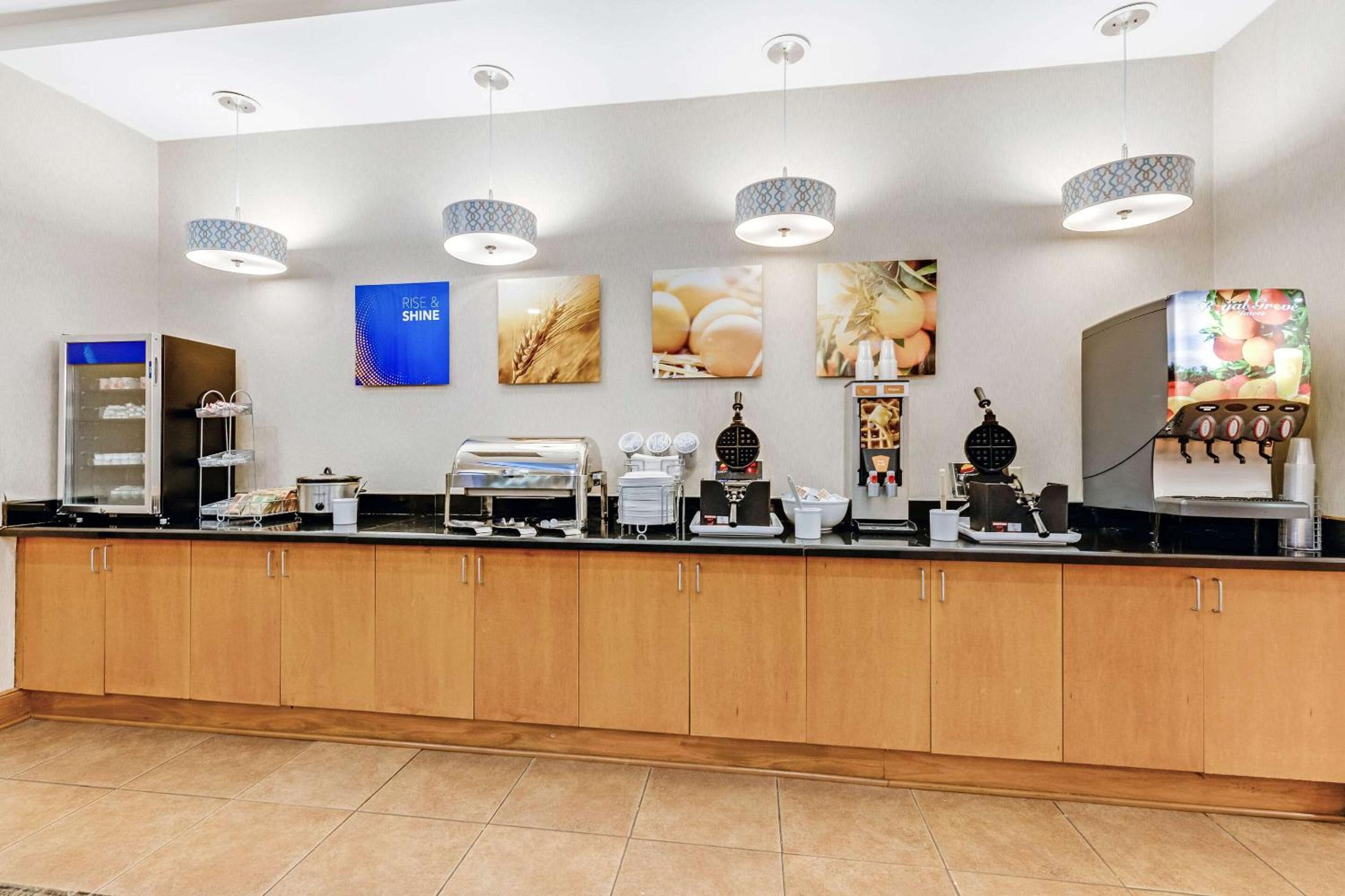 Murfreesboro Vacations - Comfort Suites - Property Image 55