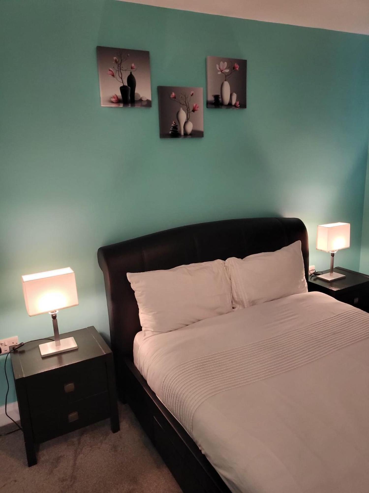 Lovely 2- bedroom Apartment in Belfast view 3