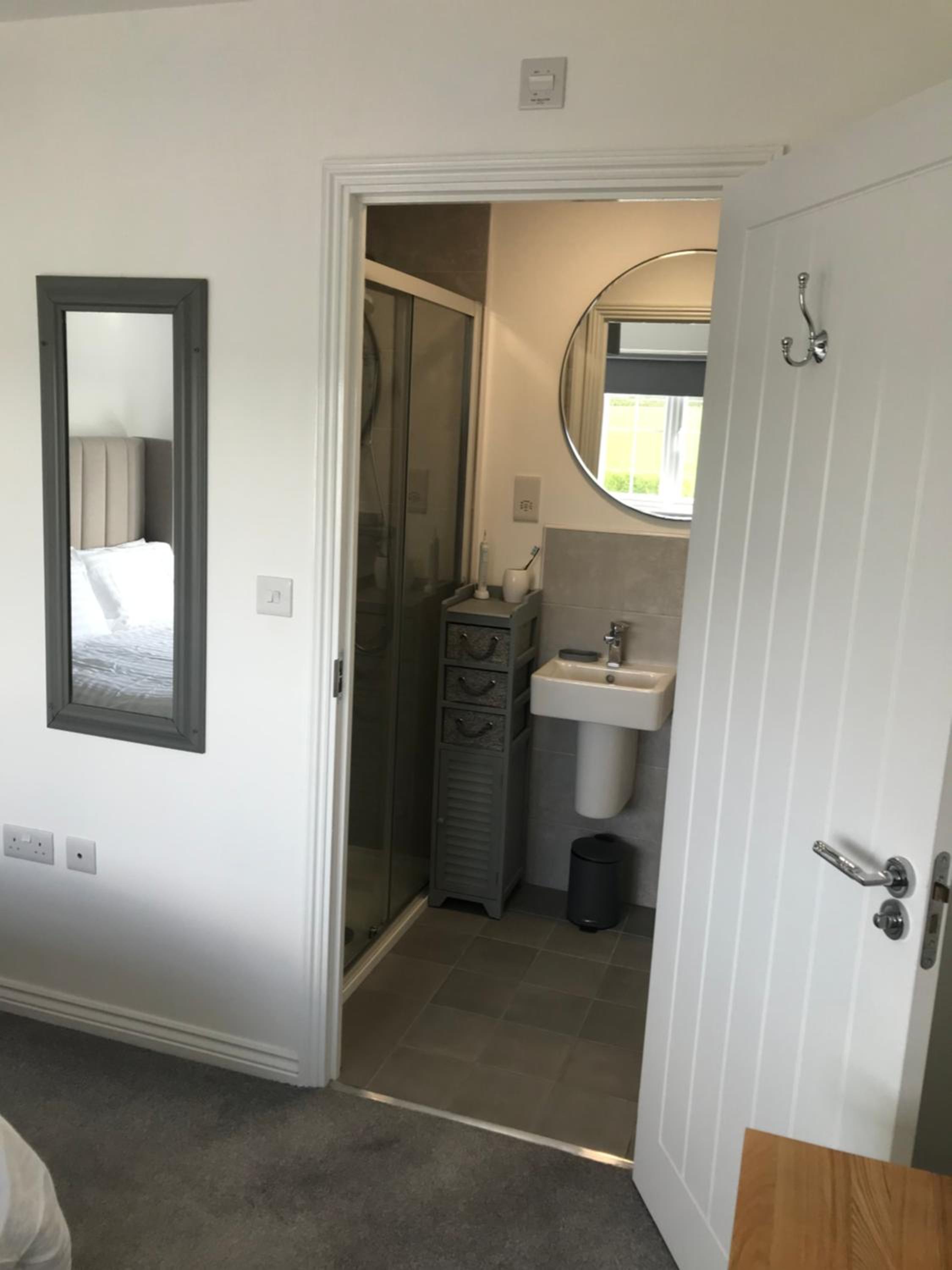 Beckside Gorgeous village home