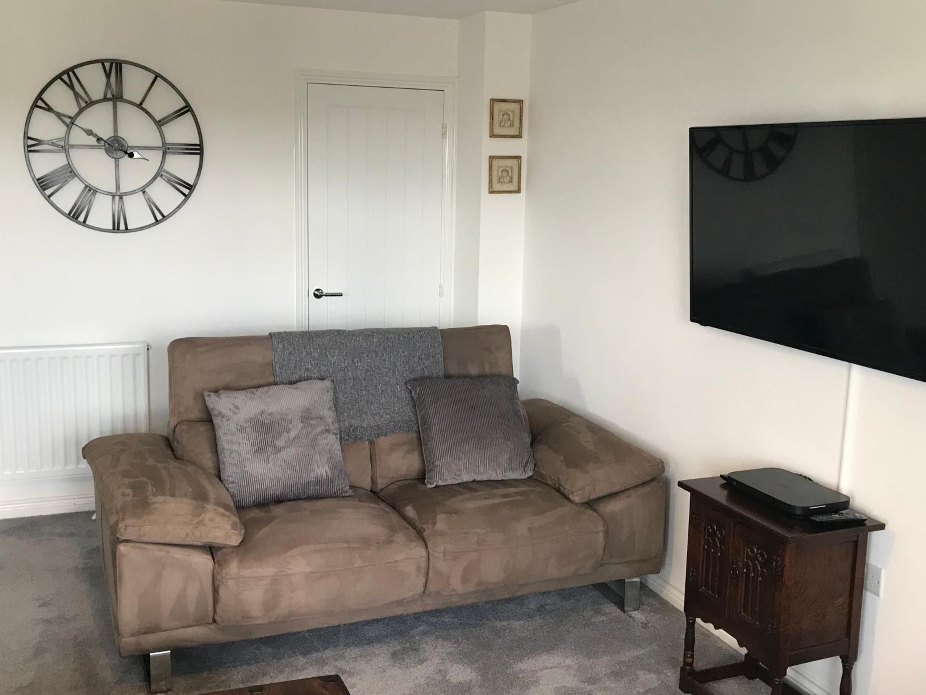 Beckside Gorgeous village home
