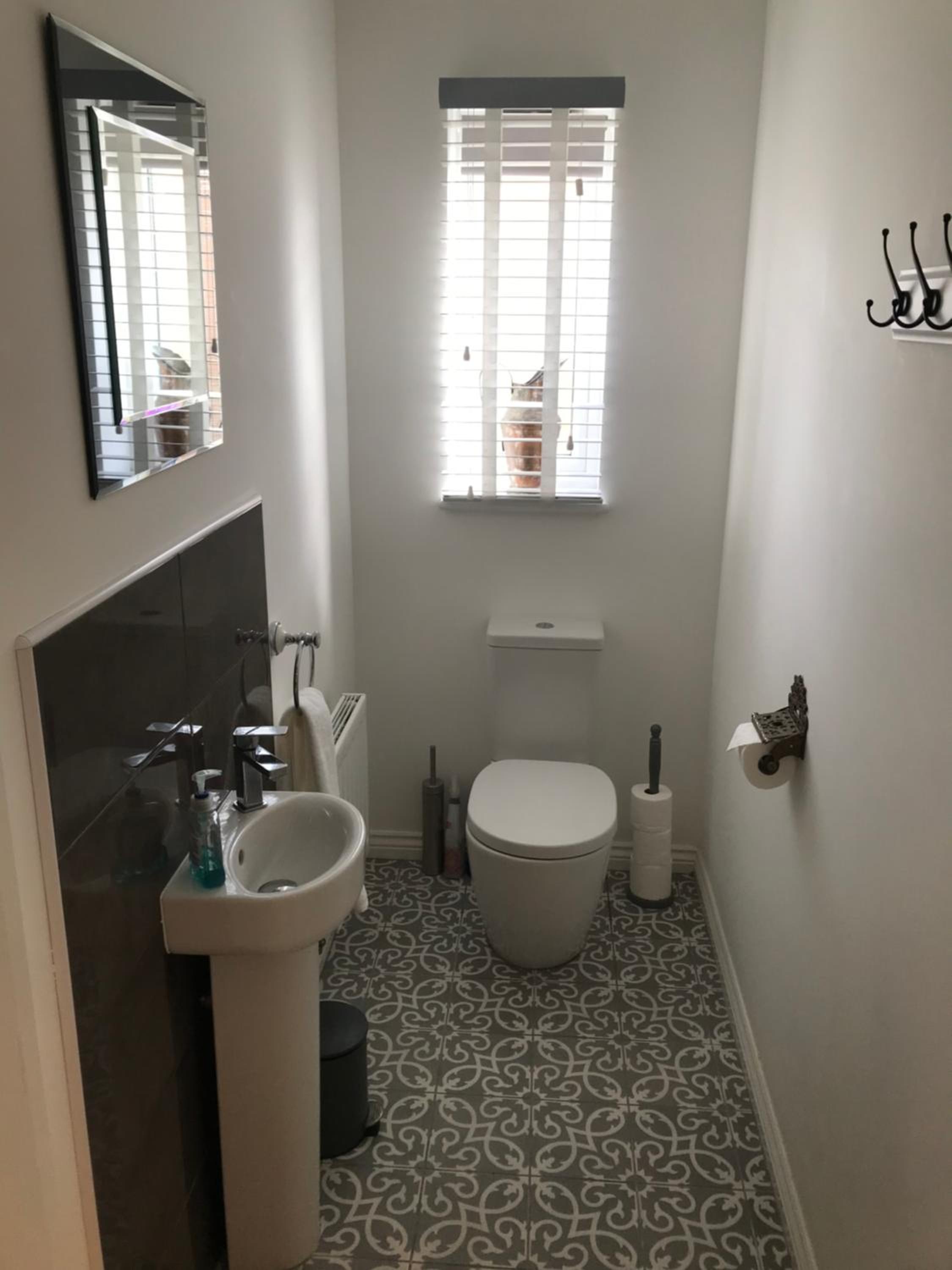 Beckside Gorgeous village home