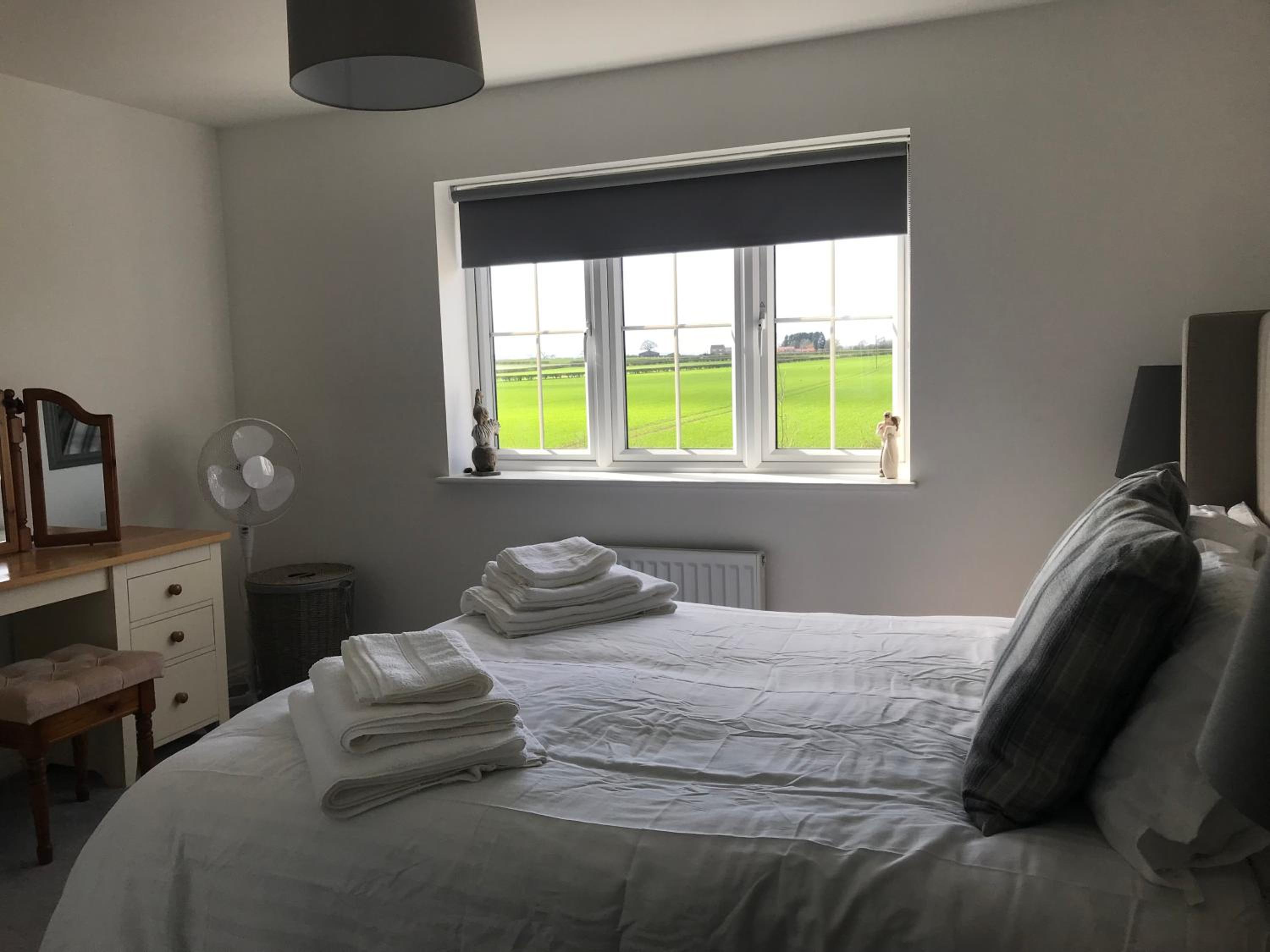 Beckside Gorgeous village home