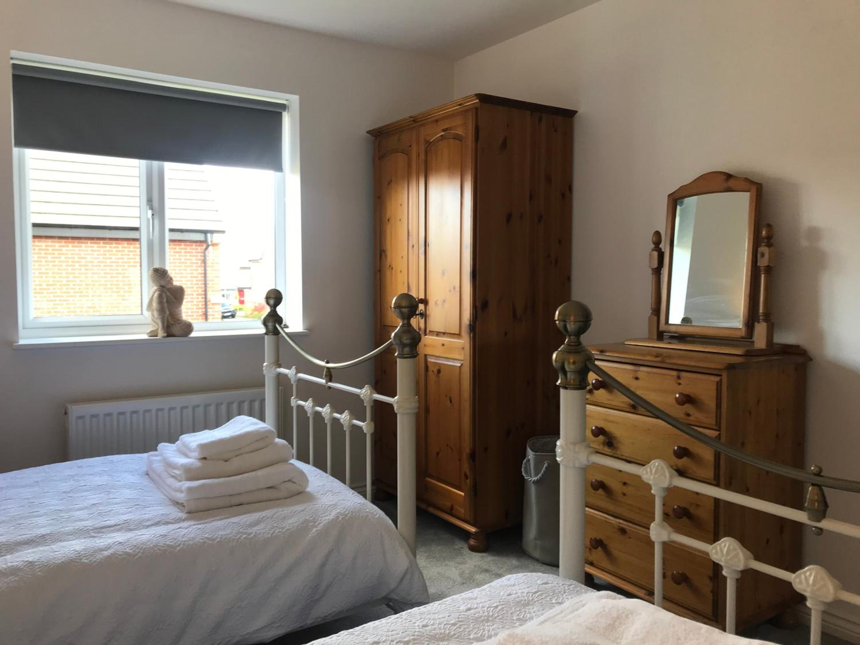 Beckside Gorgeous village home