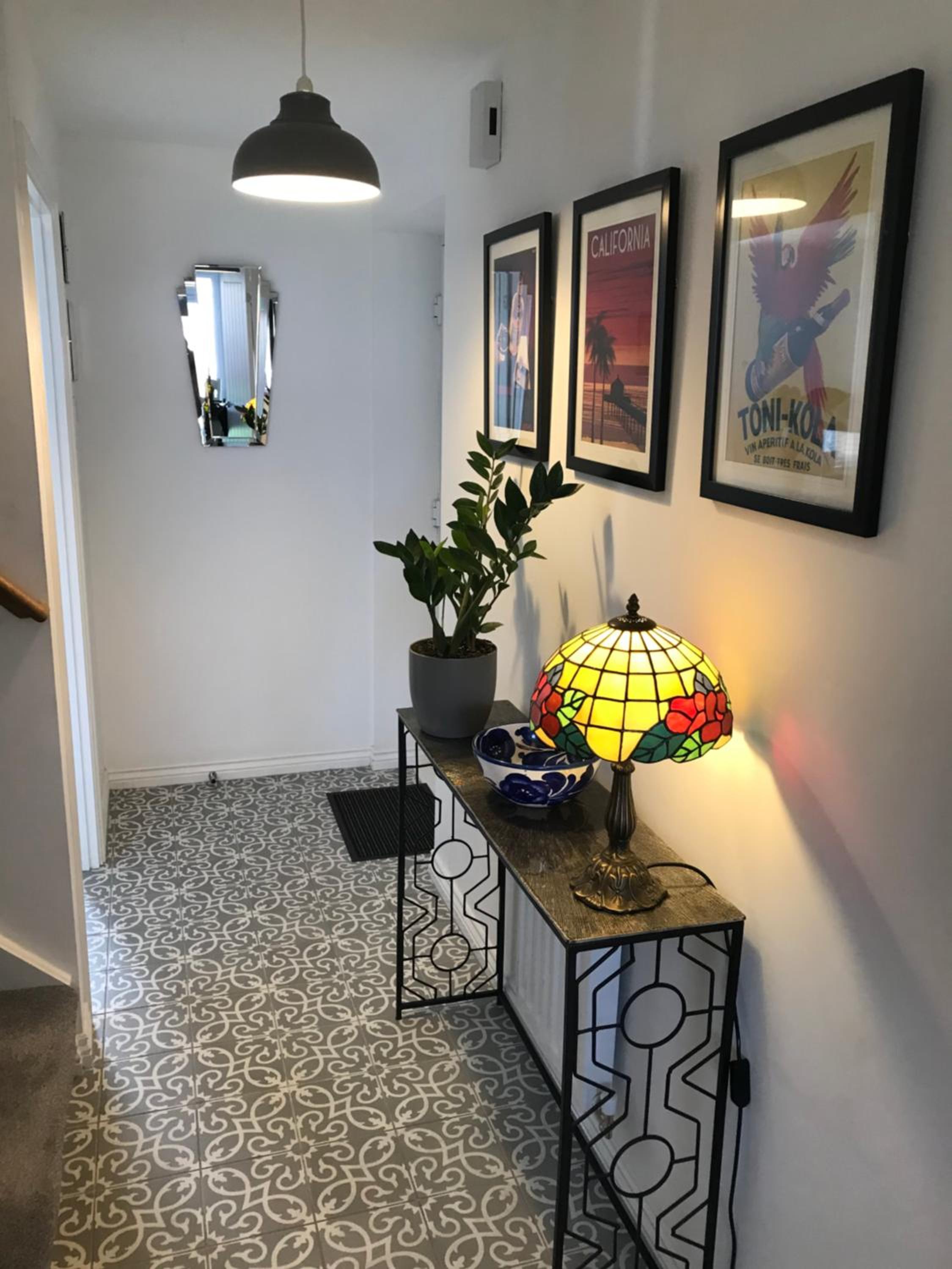 Beckside Gorgeous village home