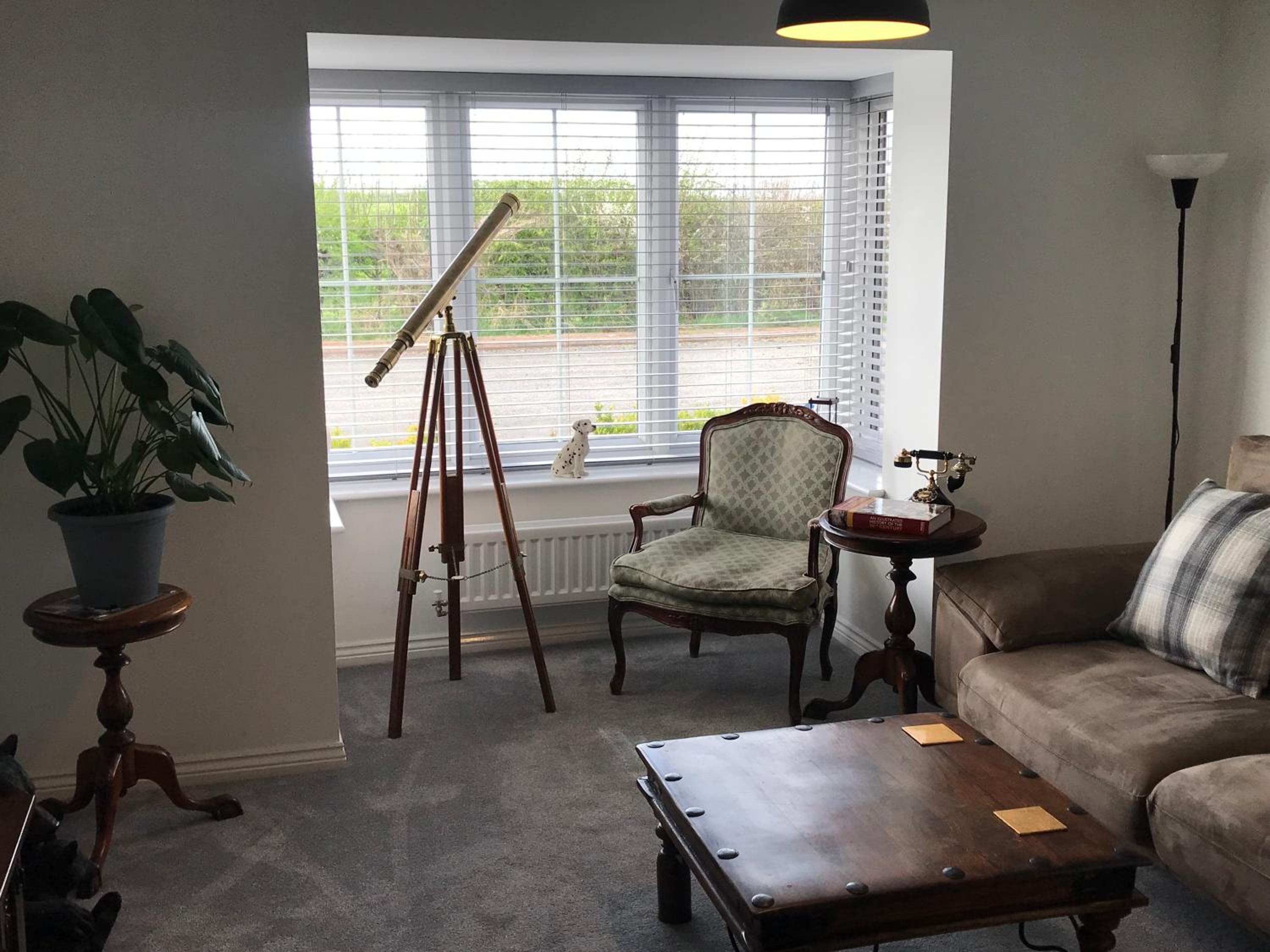 Beckside Gorgeous village home