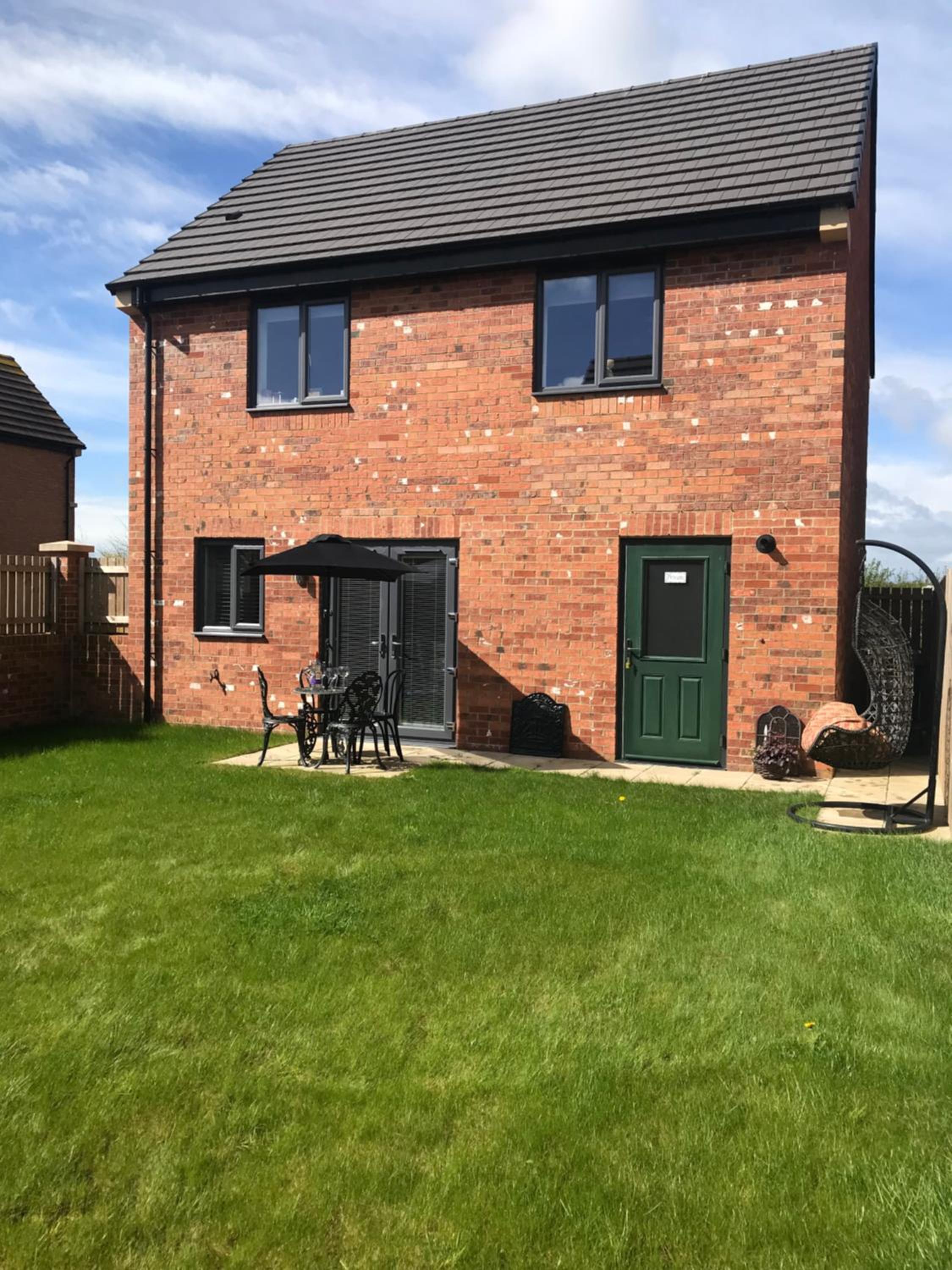 Beckside Gorgeous village home