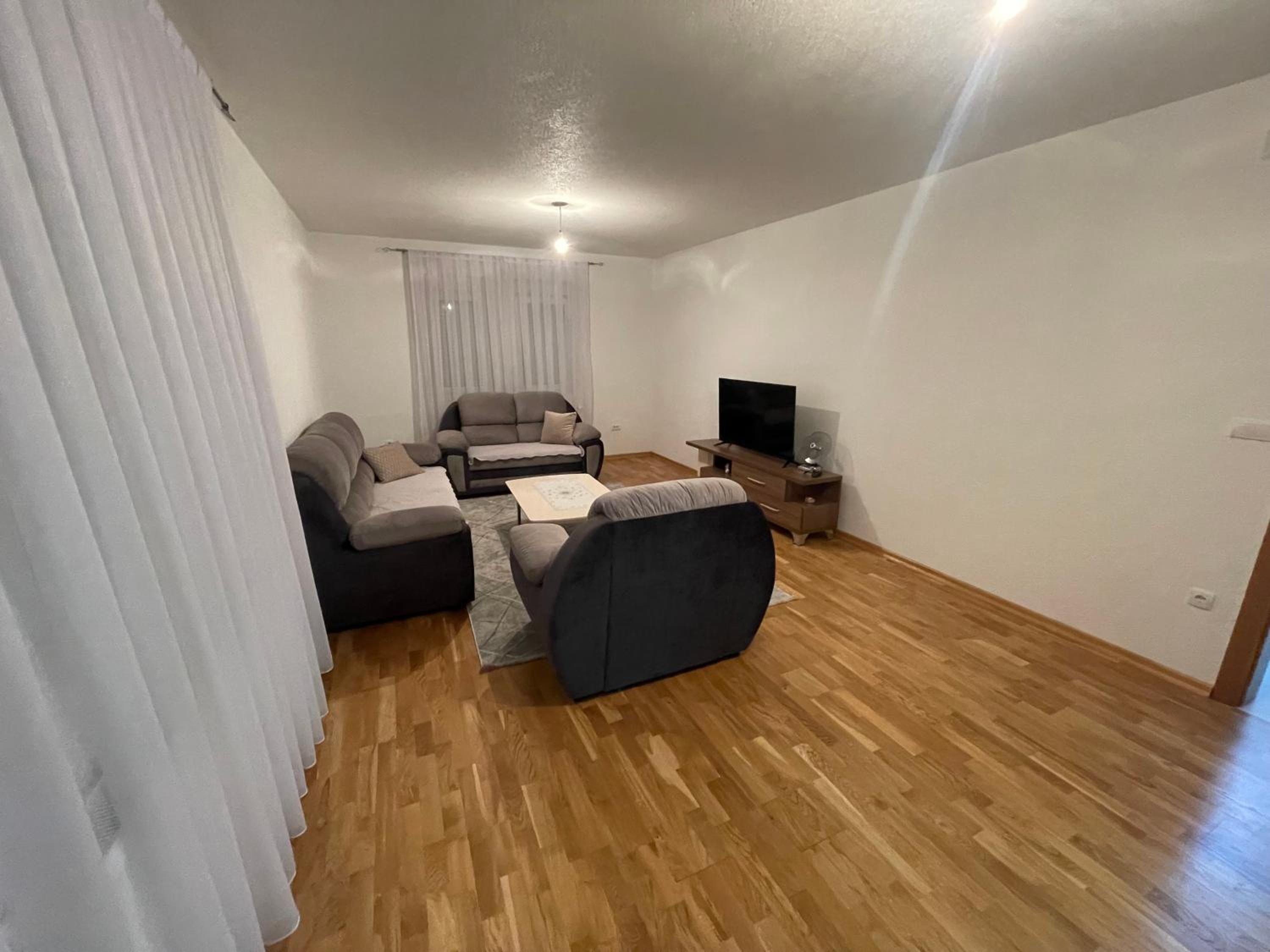 Lina Apartments