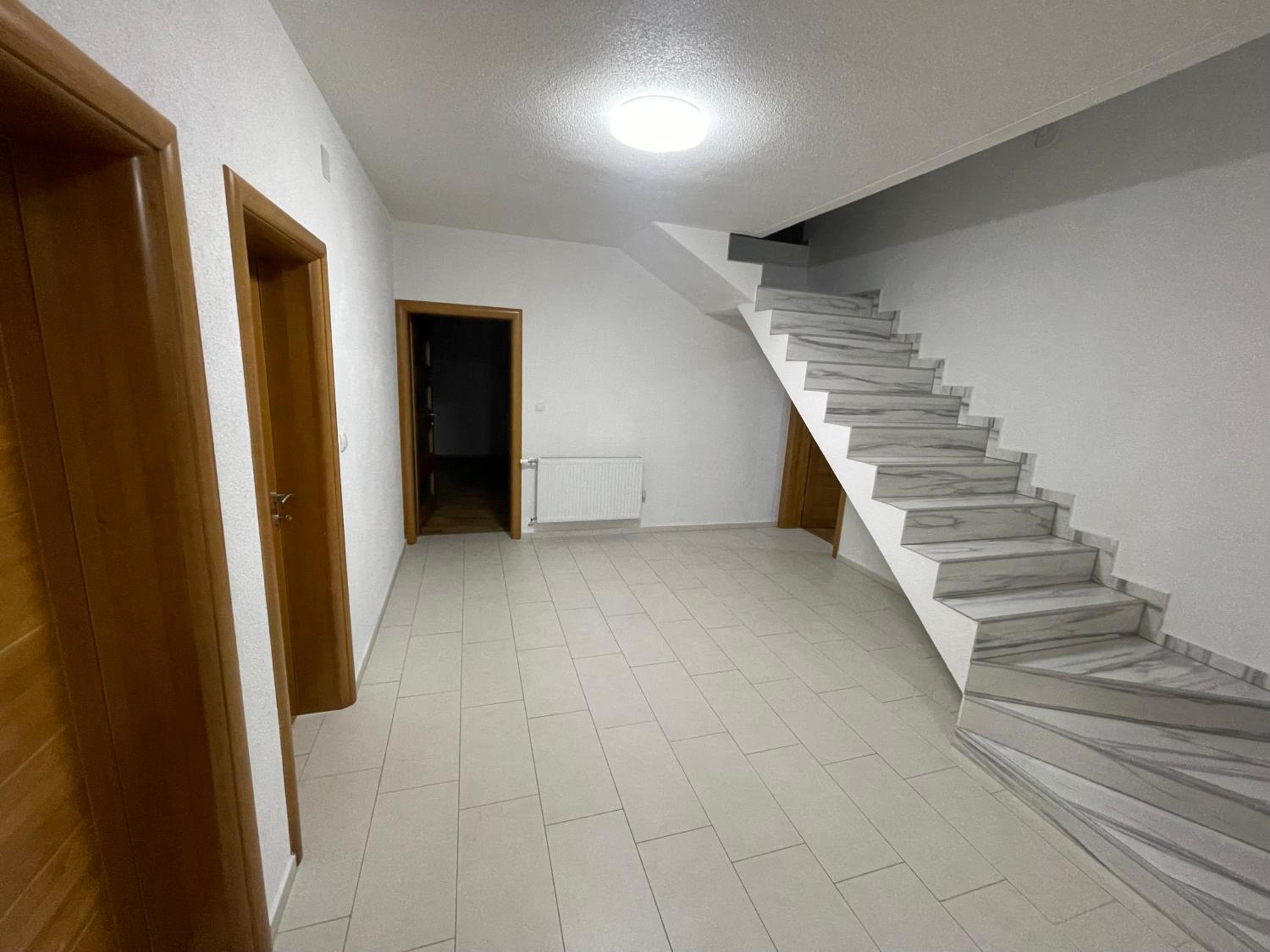 Lina Apartments