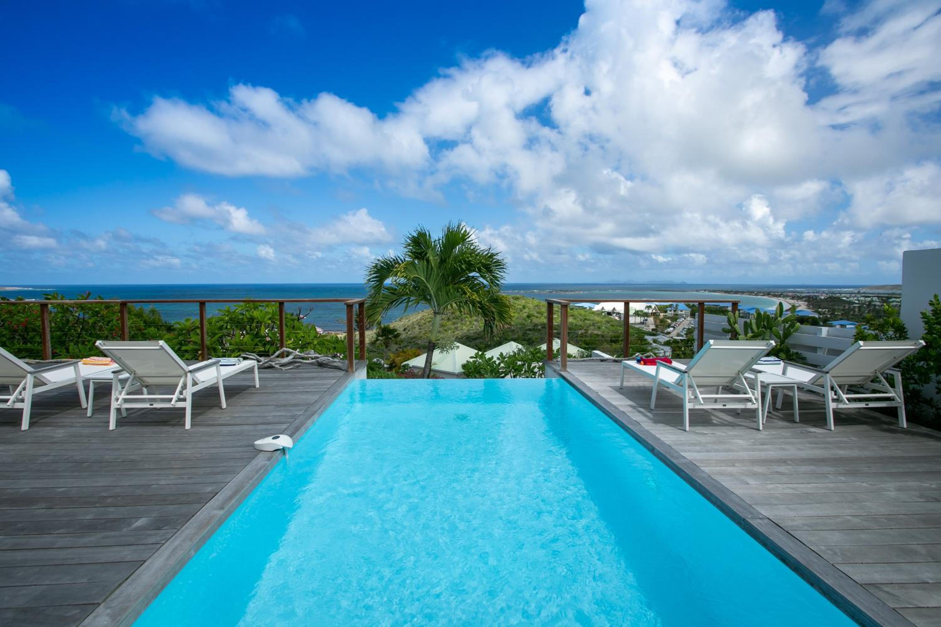 VILLA BE view 2