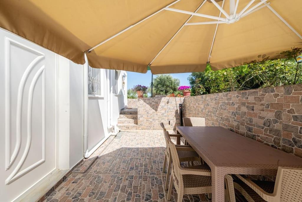 Ioanna's Gem 10min drive from heart of Corfu Town