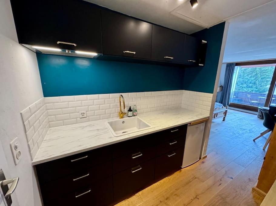 Modern LAAX apt, Swimming Pools, Wellness & Tennis