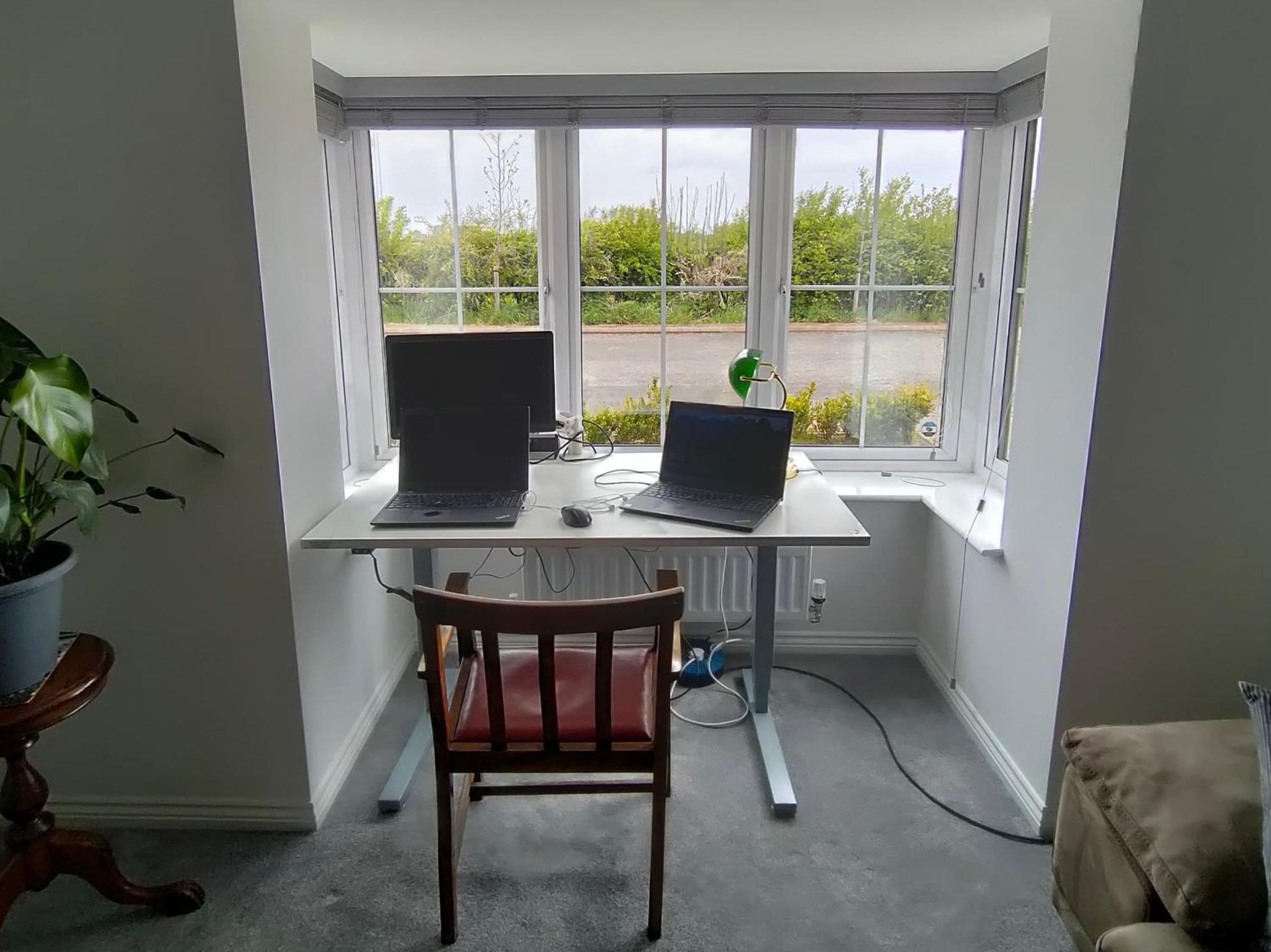 Beckside Gorgeous village home
