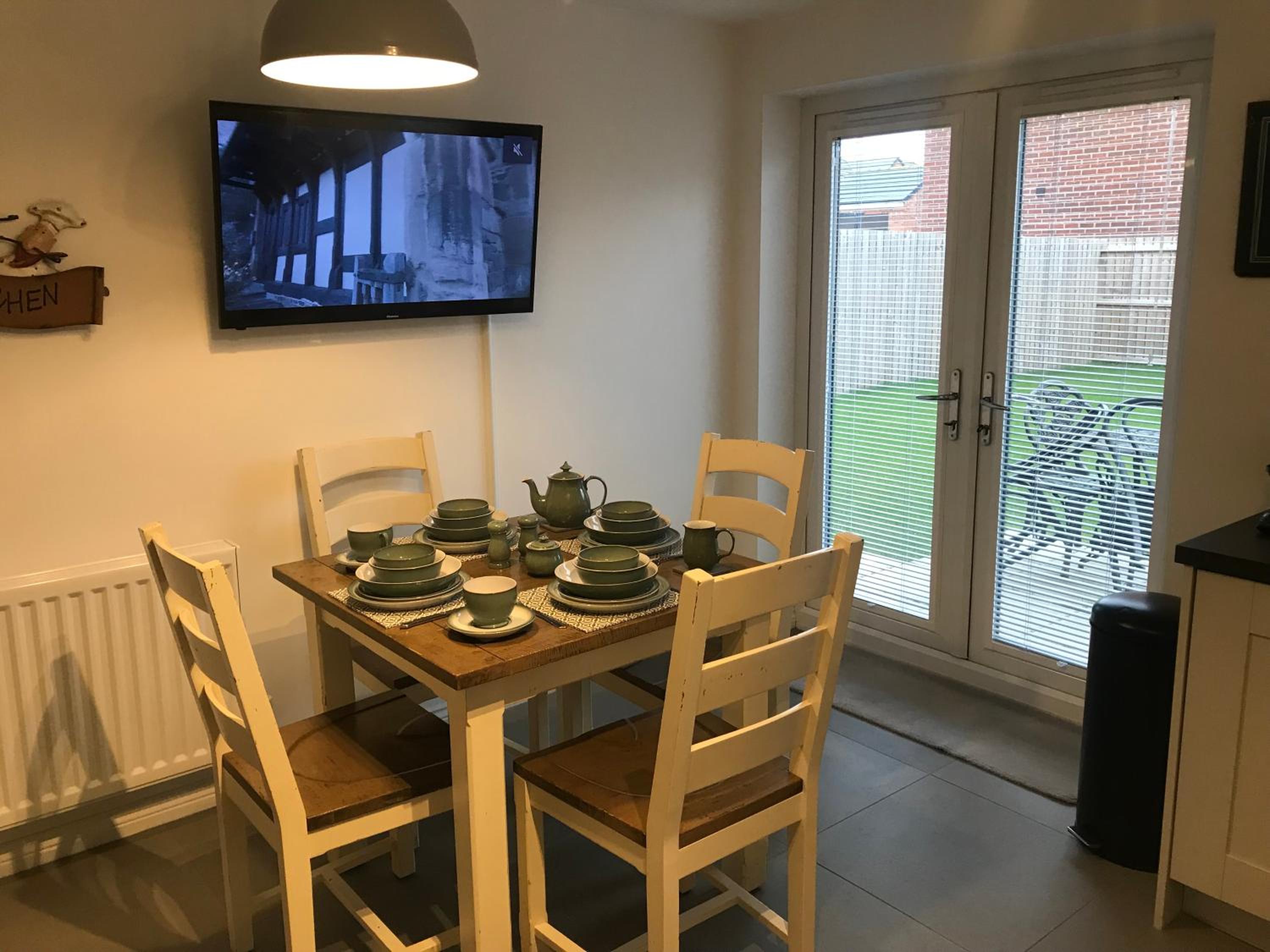 Beckside Gorgeous village home