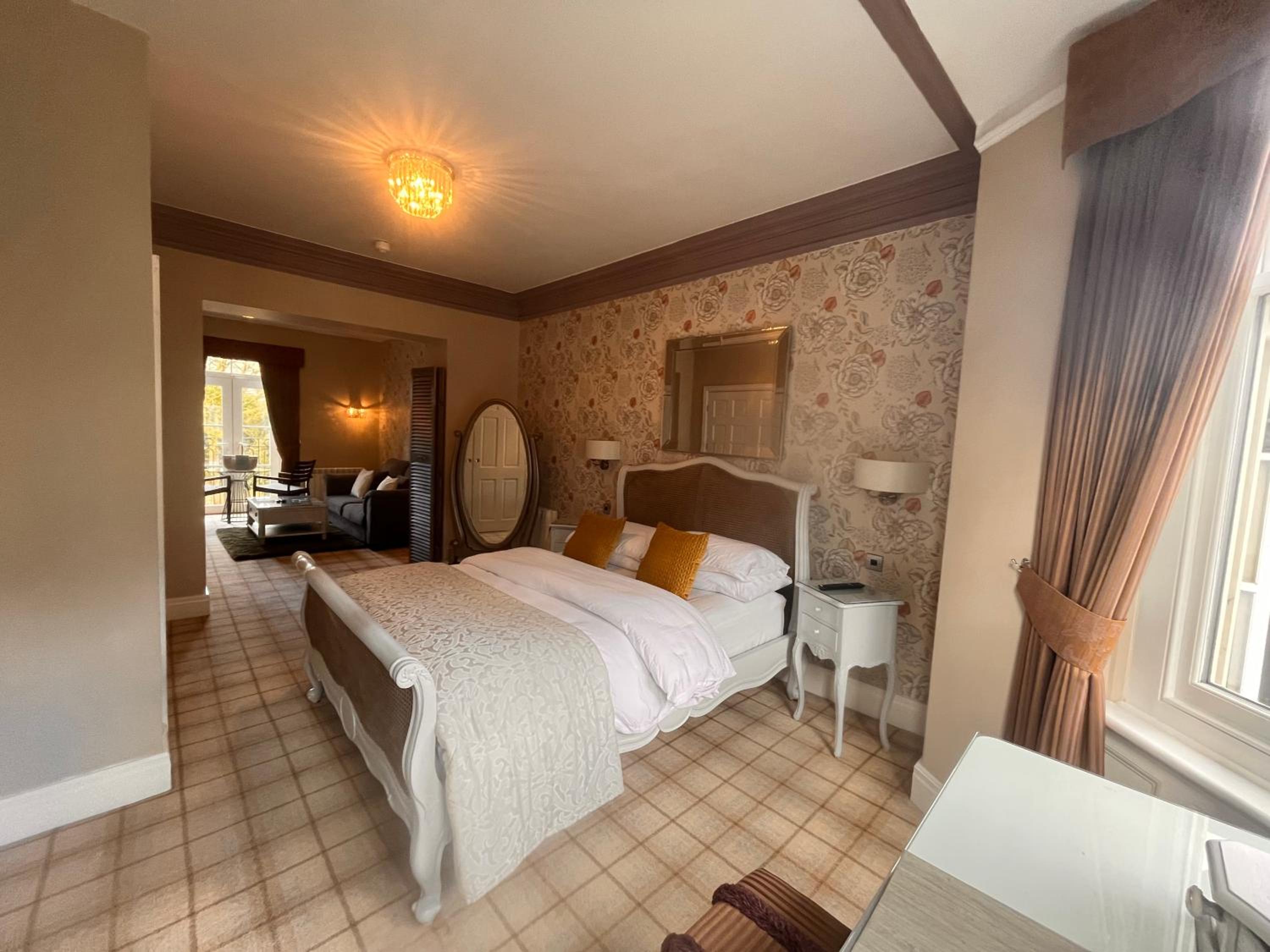 Bowness Bay Suites