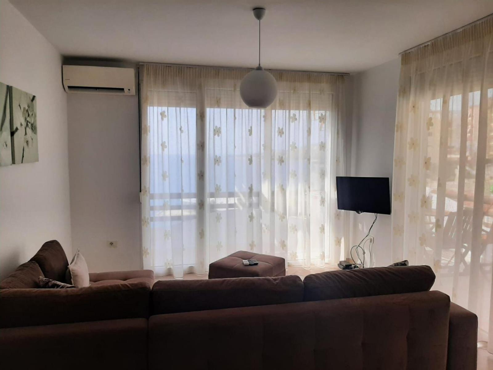 Deli apartments