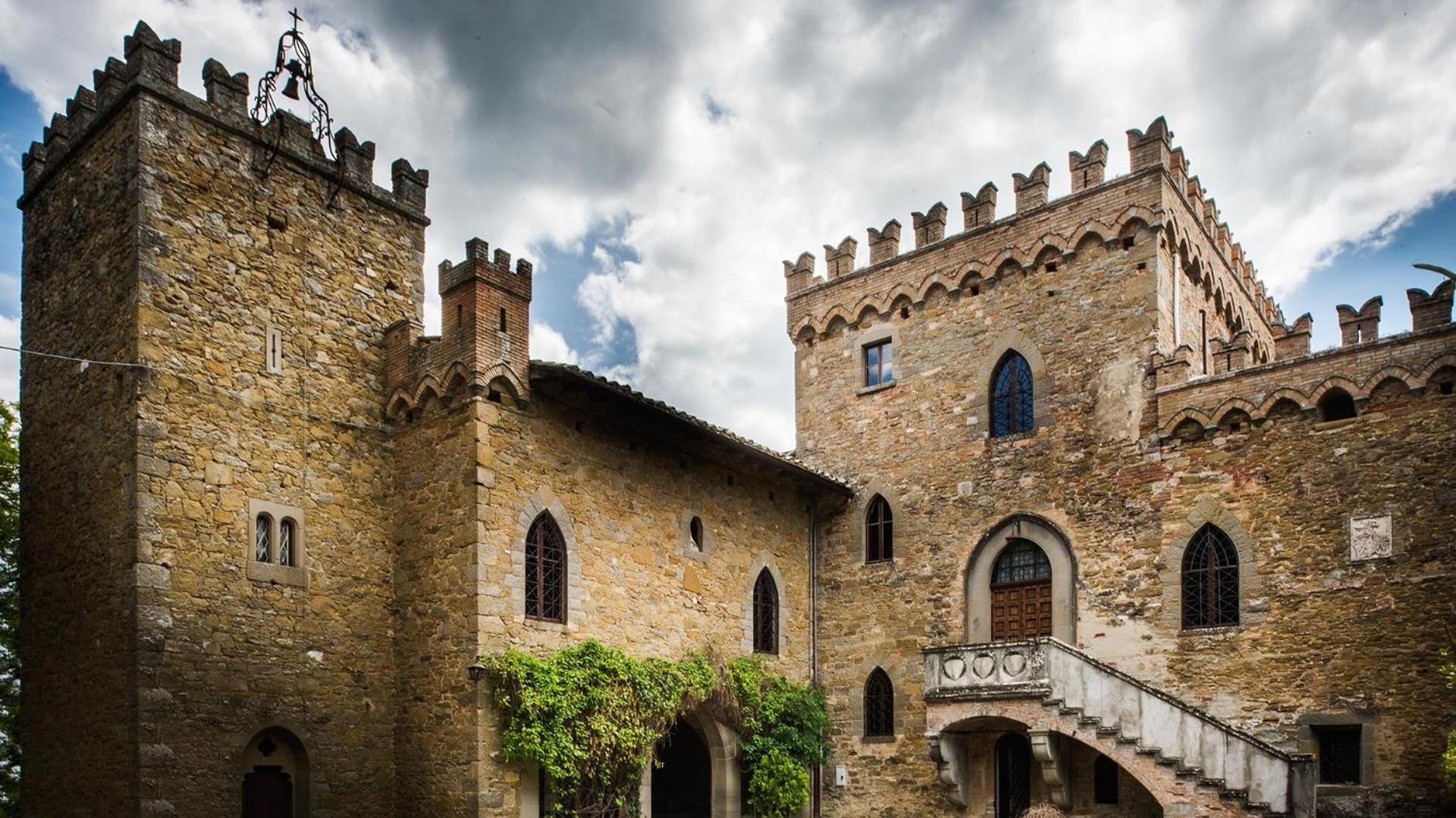 Castello Il Borgia in Passignano sul Trasimeno - Italy view 5