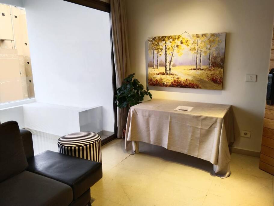 Harbor Nest 2-BR in Ashrafieh view 3