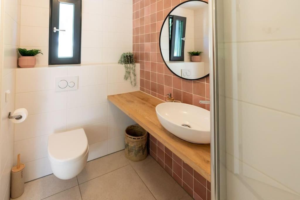 Hytte I Tiny house met zonnige bostuin