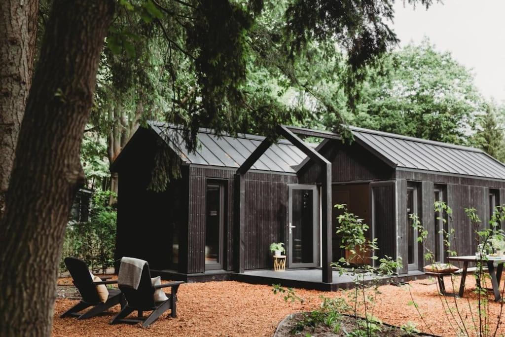 Hytte I Tiny house met zonnige bostuin