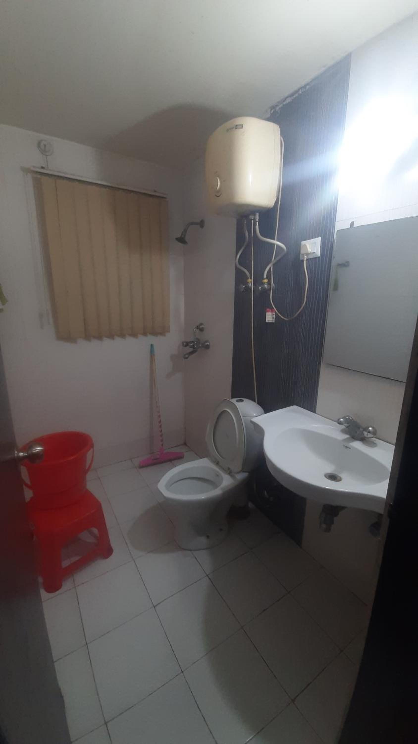 Ac Beautiful Luxury stay in Omaxe Vrindavan Jai bankebihariji by Shishamare view 3