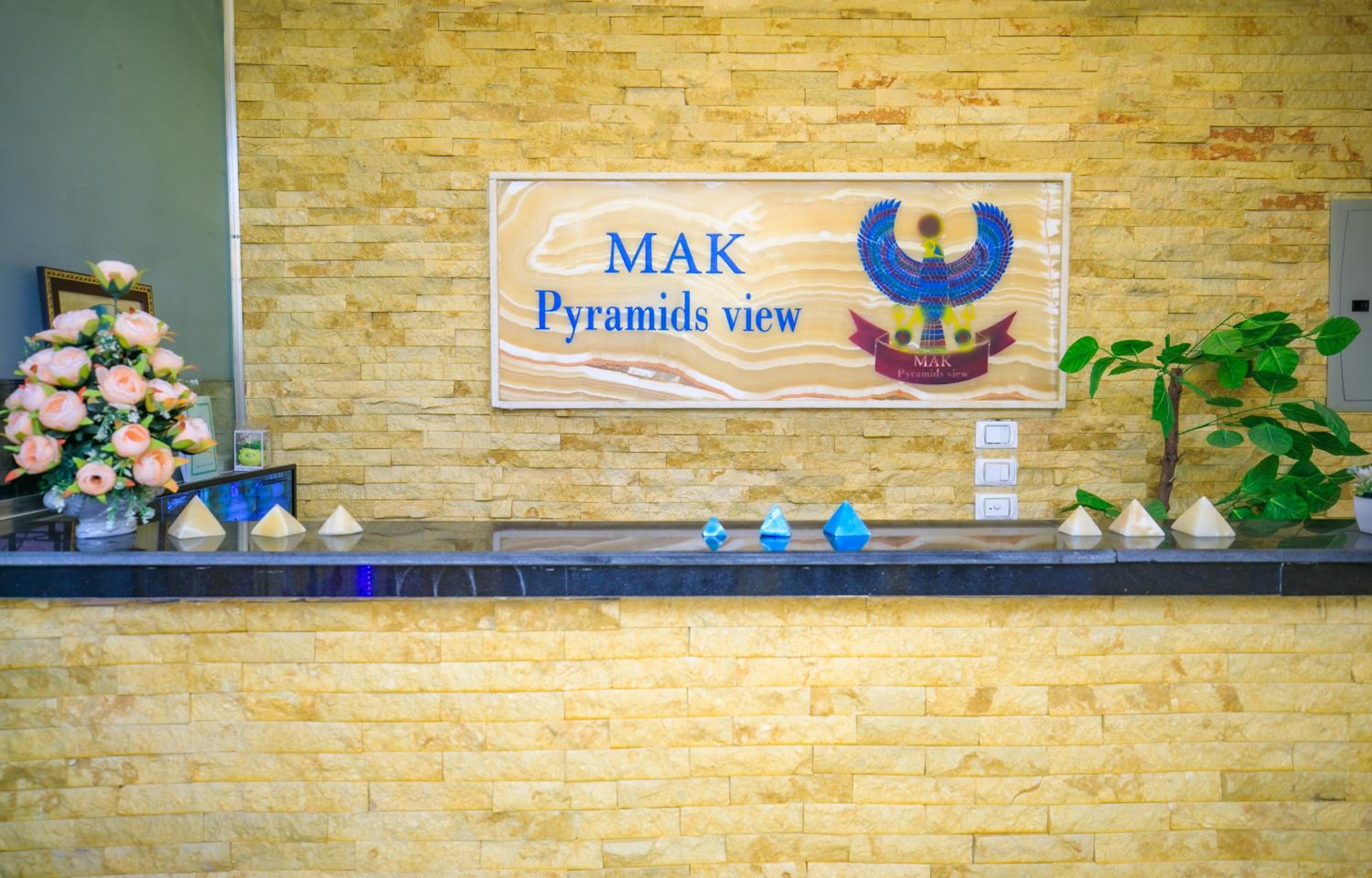Mak Pyramids View