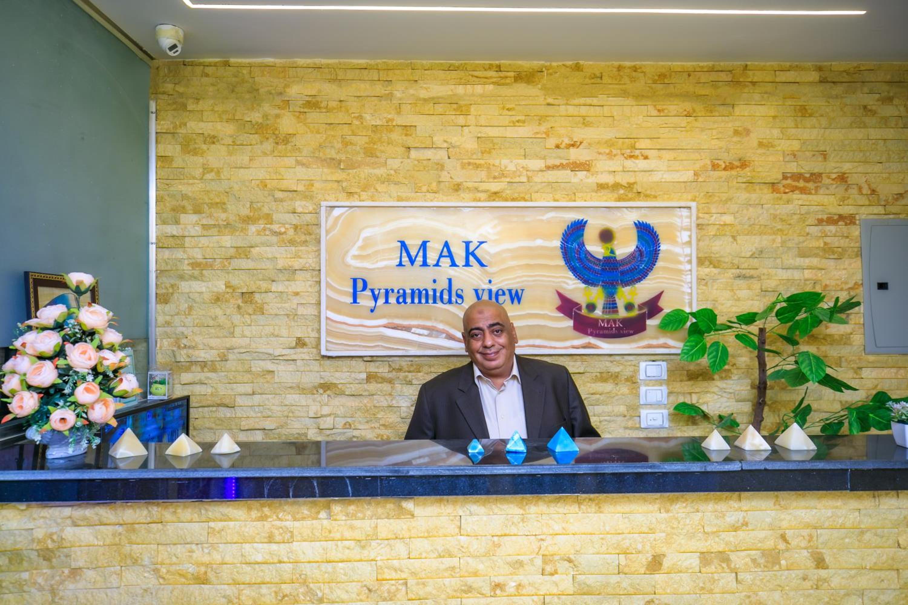 Mak Pyramids View