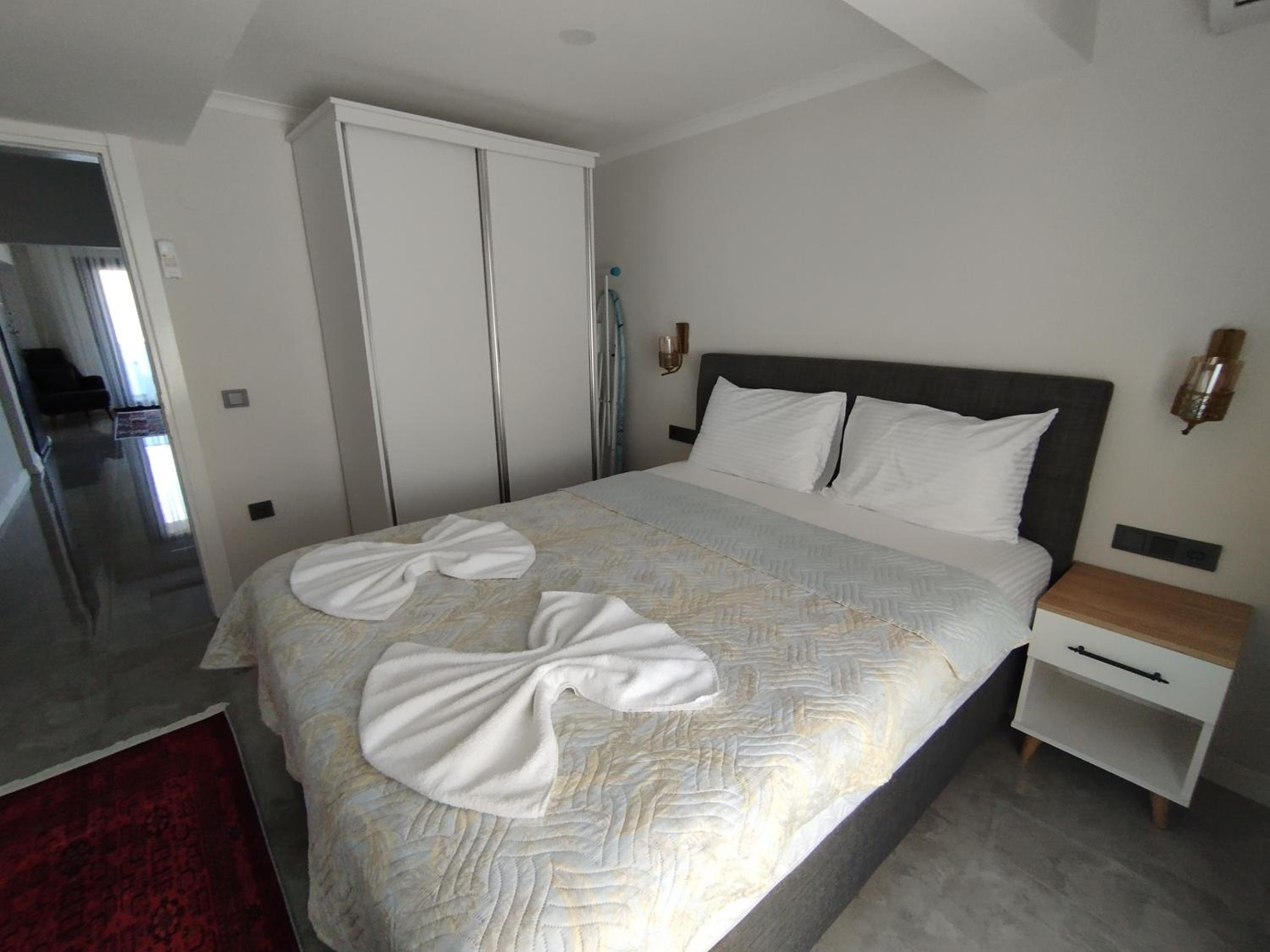 Duygu Apart etkileyici deniz manzaraları - Image 57