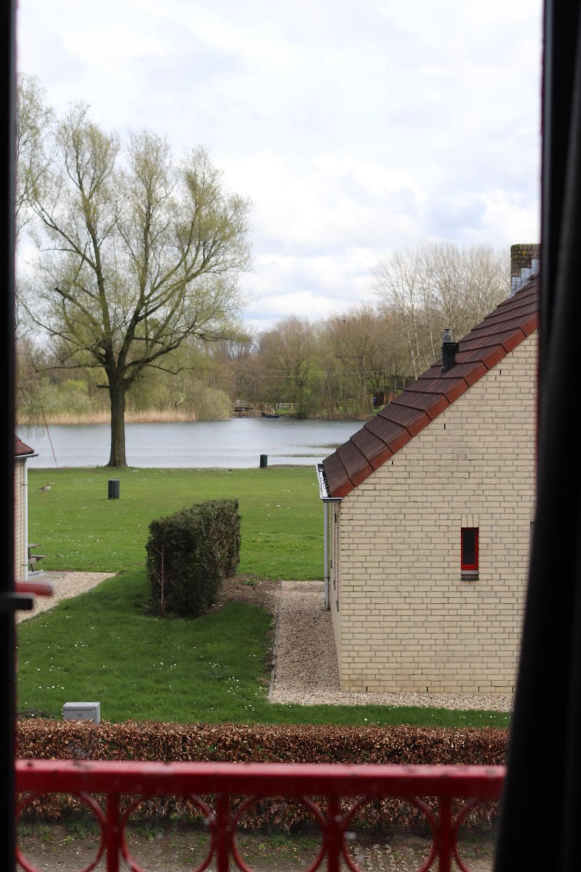 Comfortabel 6p vakantiehuis met laadpaal view 2