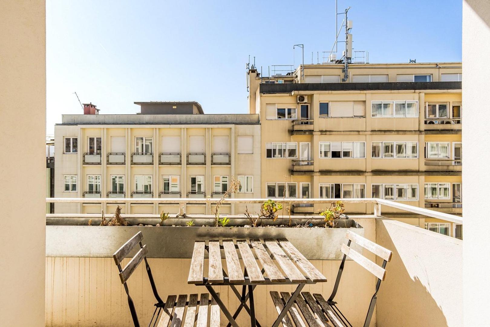 GuestReady - Charming stay in the City Centre view 2