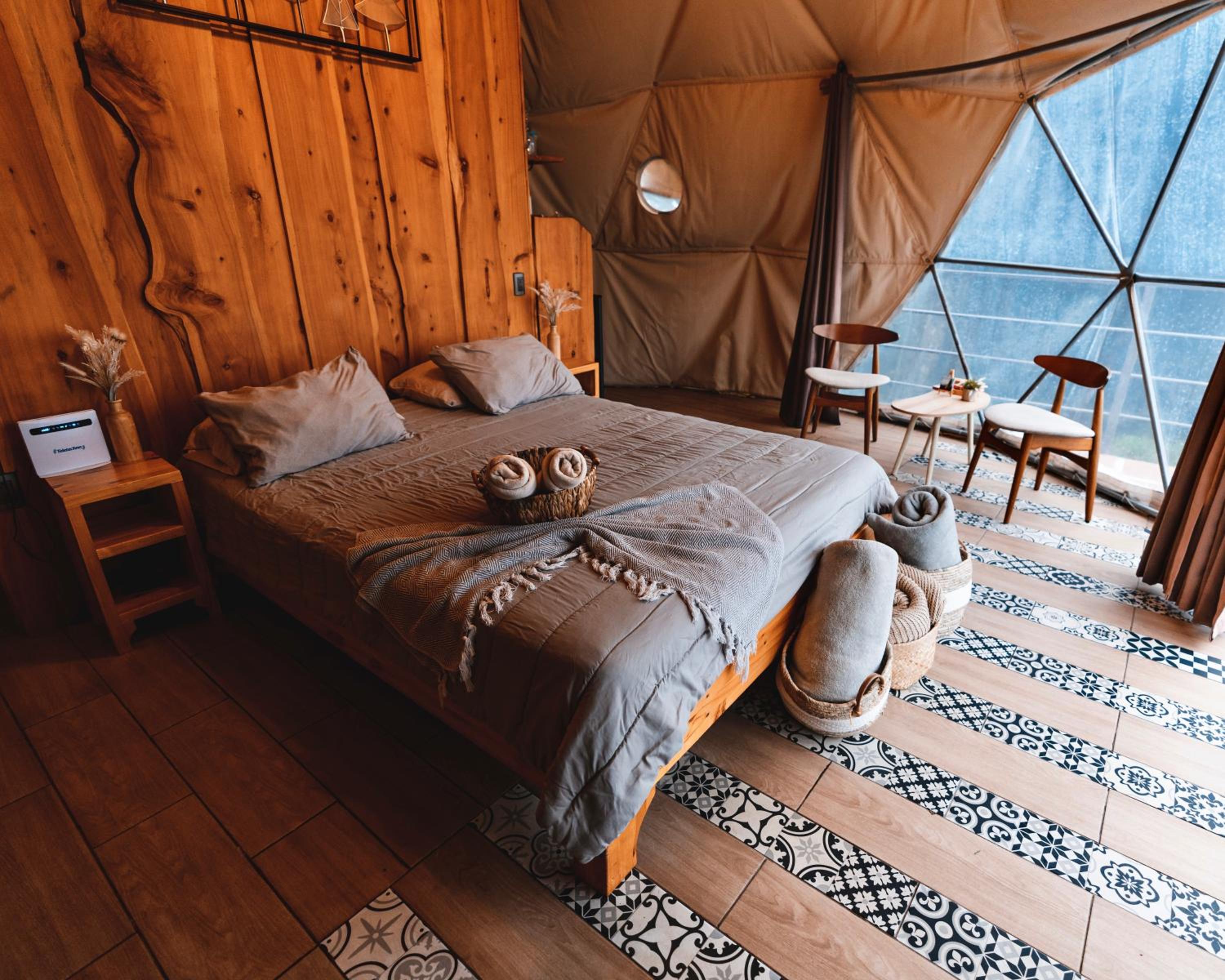 Green Noise Glamping
