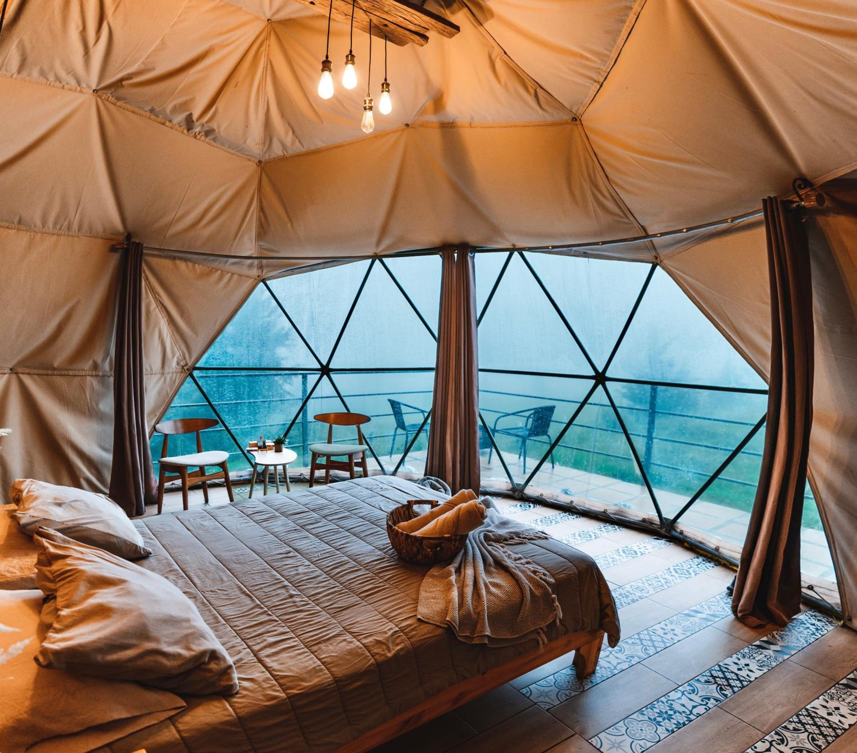 Green Noise Glamping