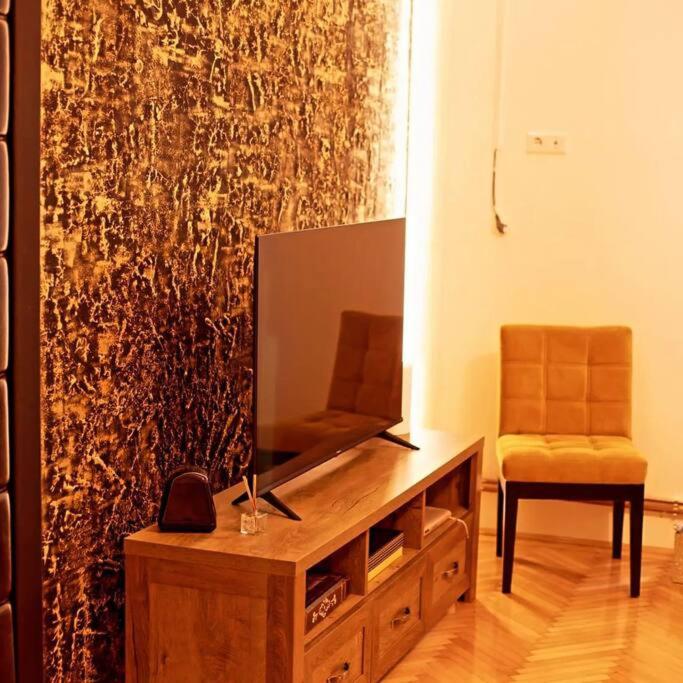 cozy abode awaits!