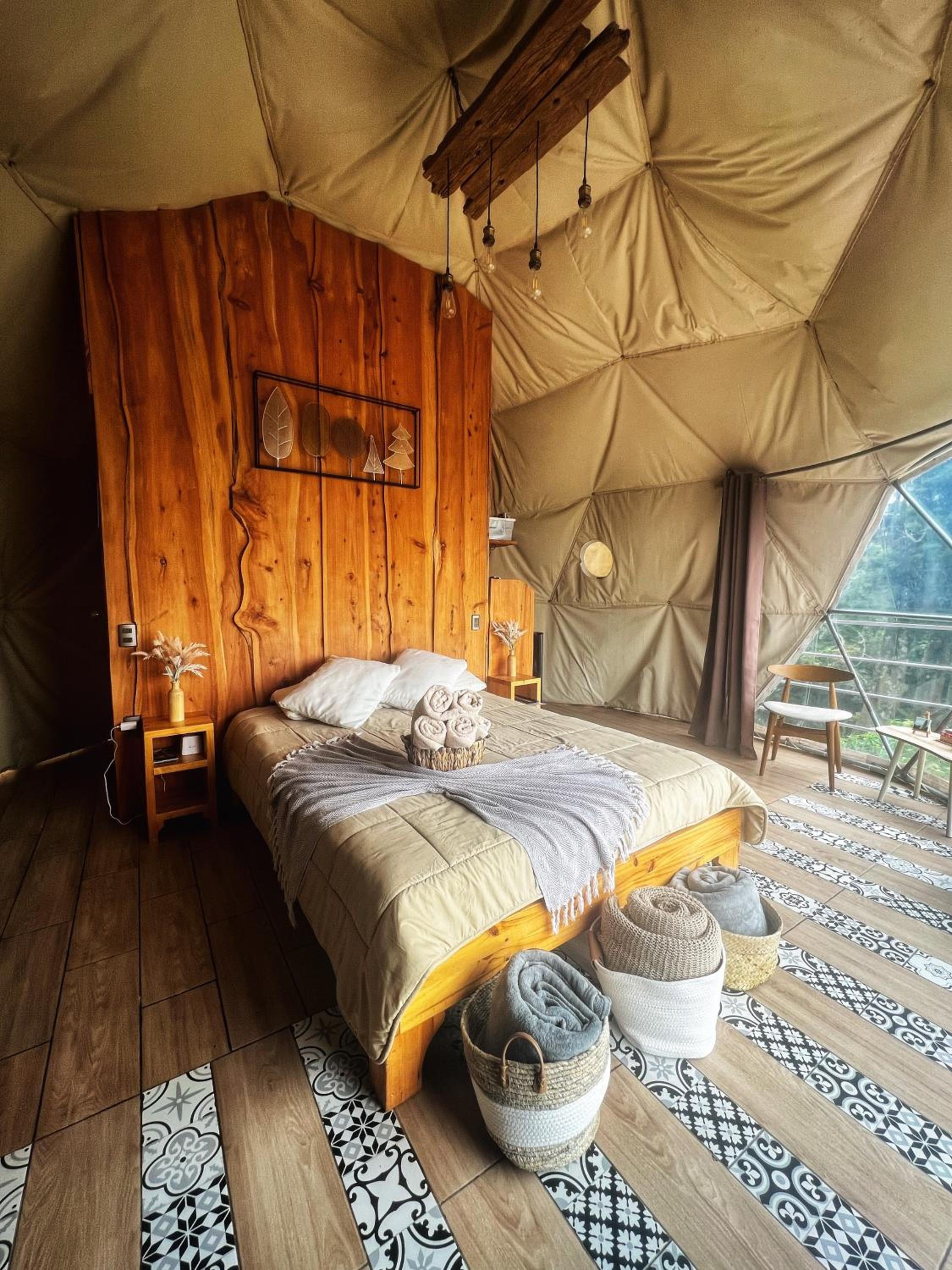 Green Noise Glamping