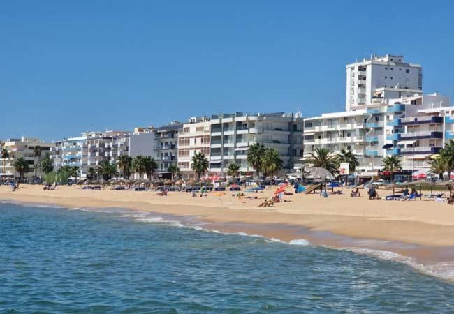 Princess Retreat Beautiful Modern Aprt 2 min walk from Quarteira Beach