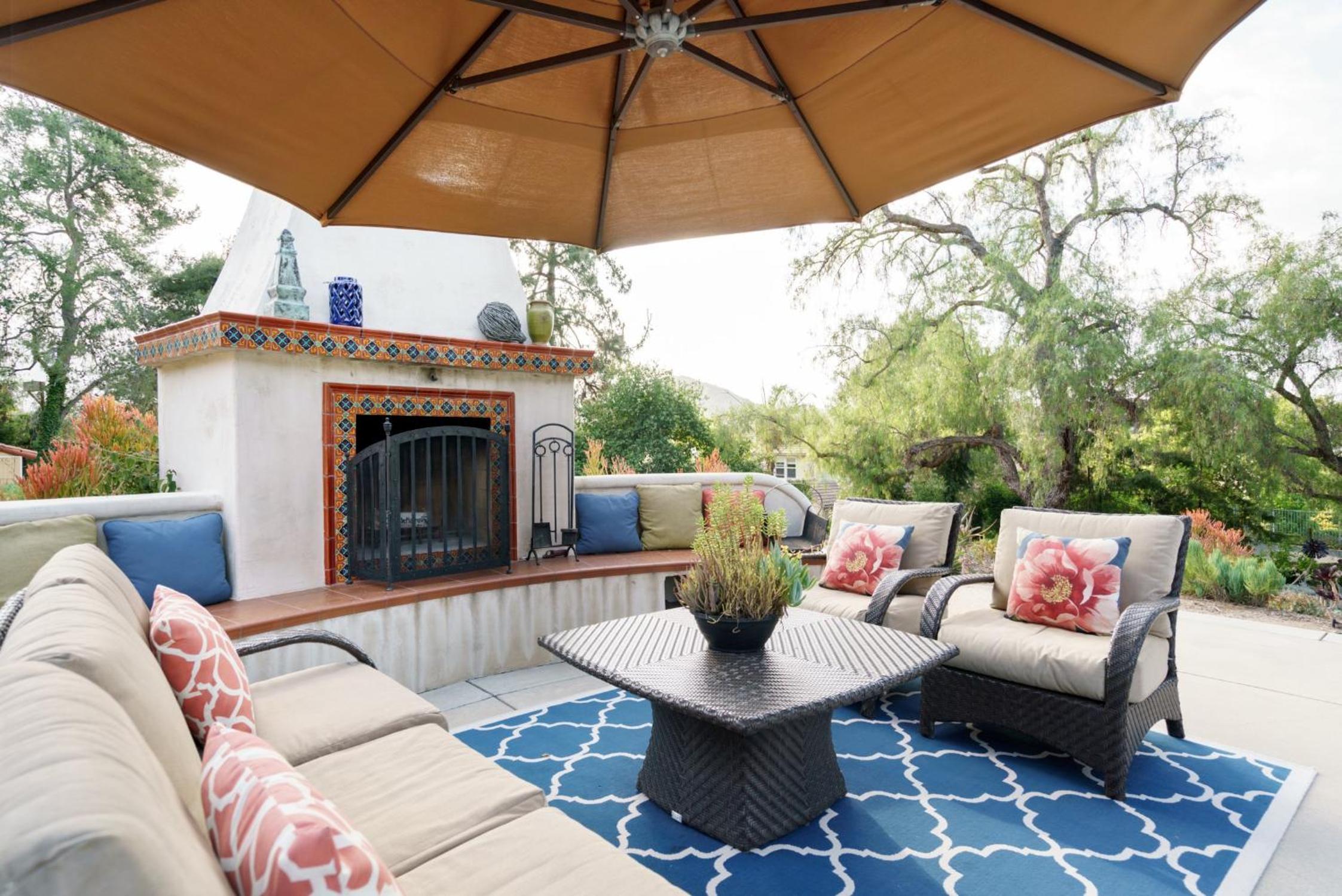 Luxury Home with Heated Pool - Spa and Lighted Pickle Ball Court view 3