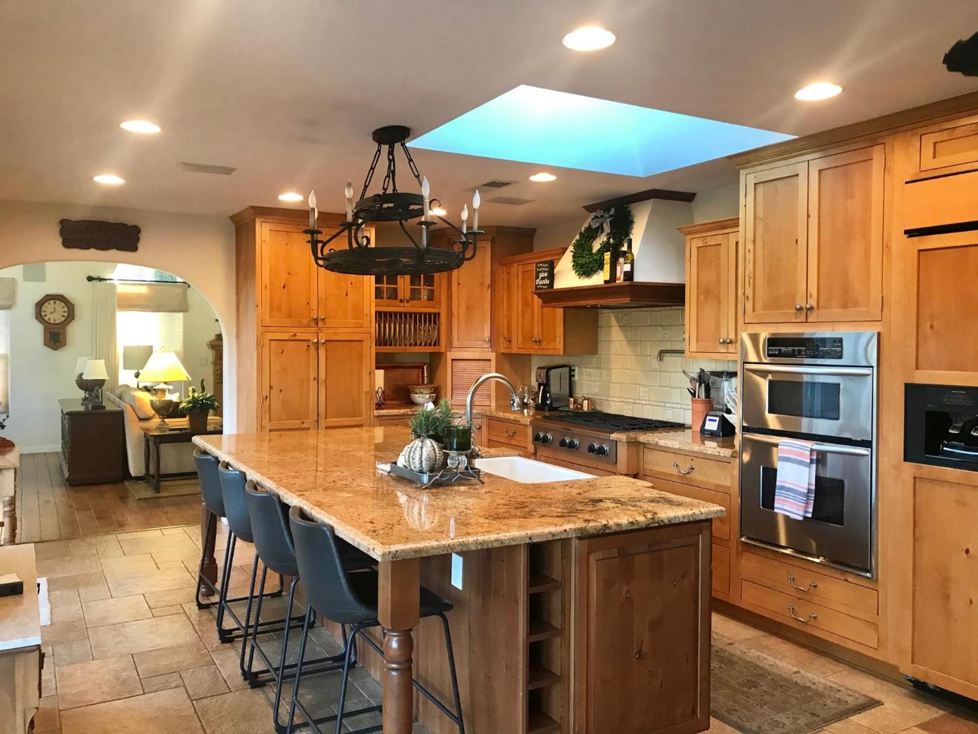 Luxury Home with Heated Pool - Spa and Lighted Pickle Ball Court view 5
