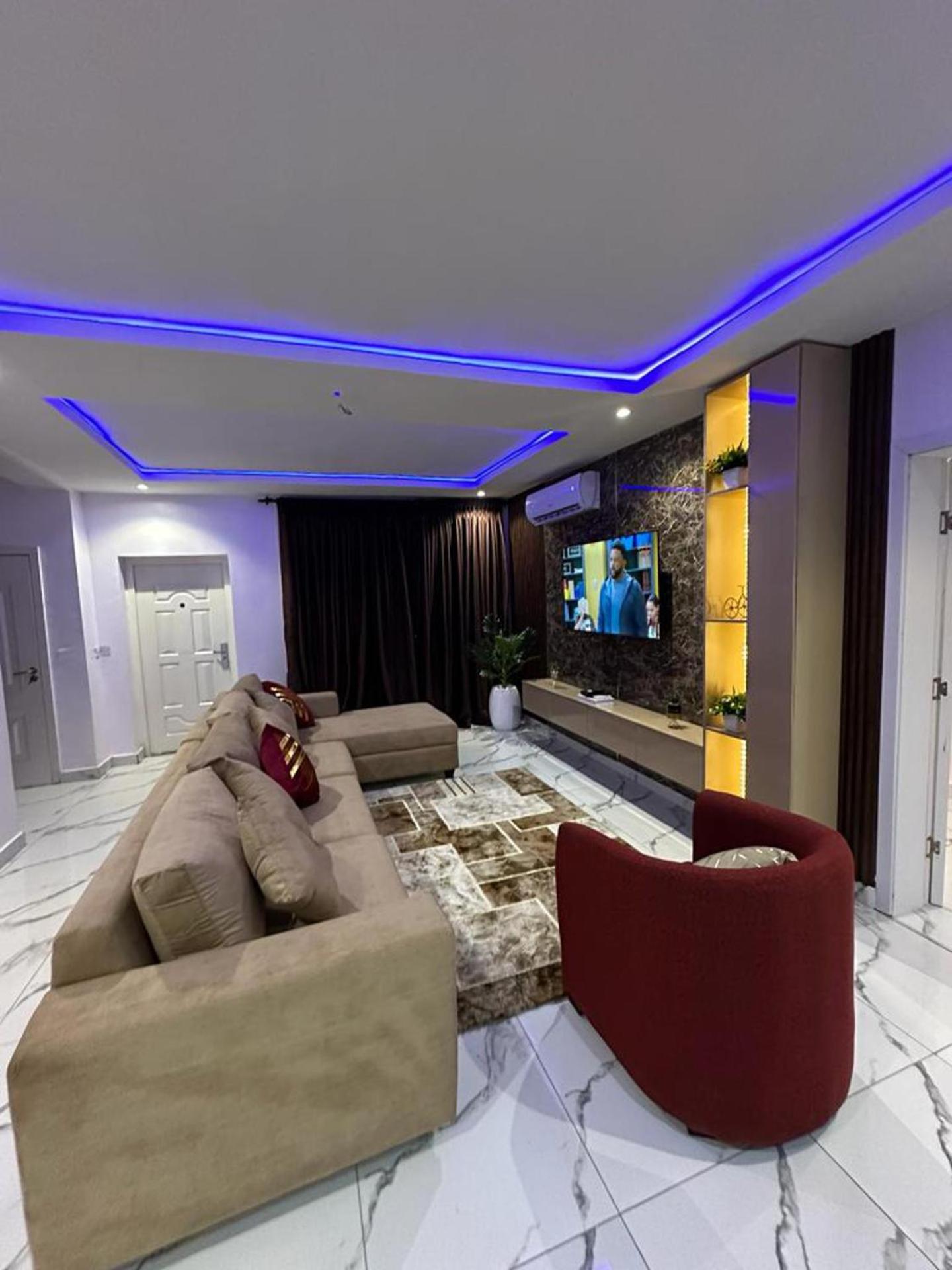 Luxury 3bed furnished apartment at ikate view 3