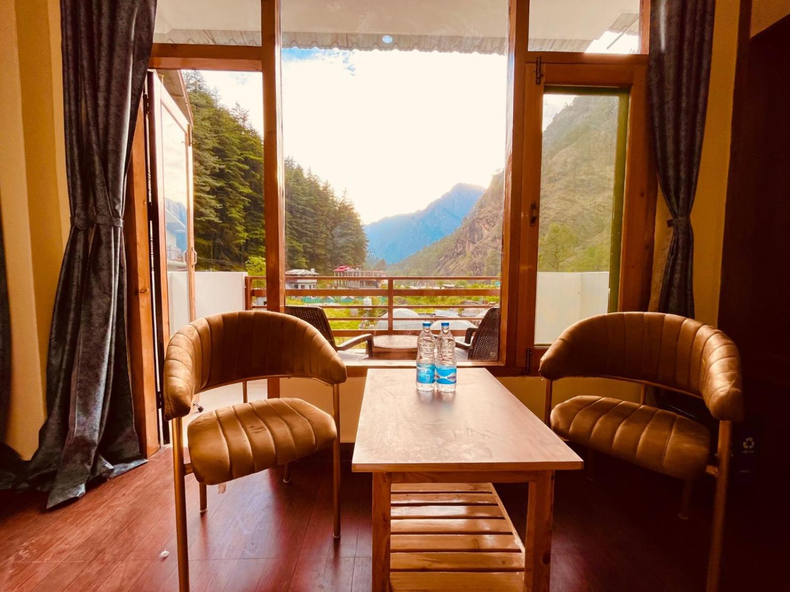Hotel New Panchali With Mountain view By Winterline, Kasol