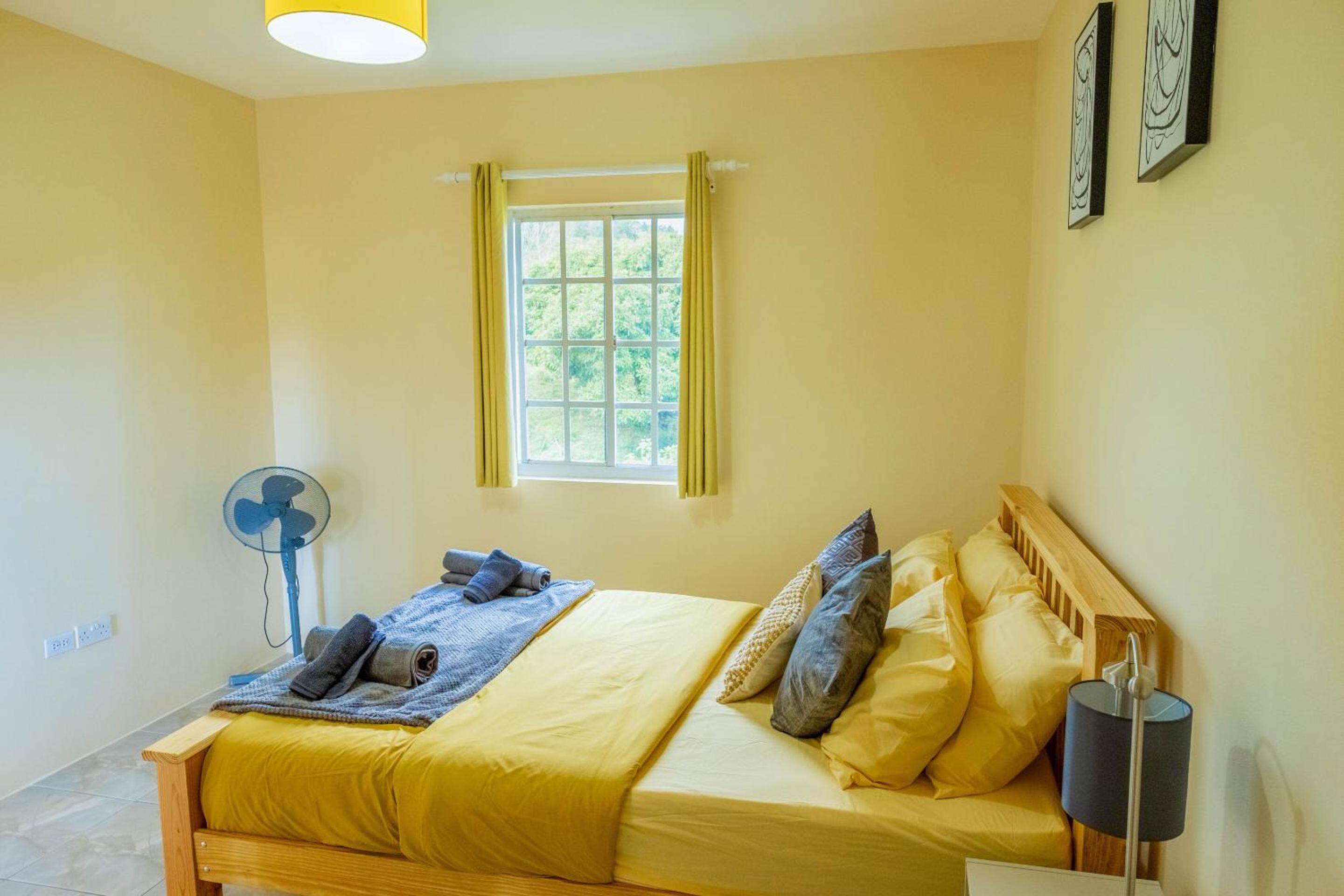 Pierocks Highgate Entire house with Free Parking and WI-FI view 2