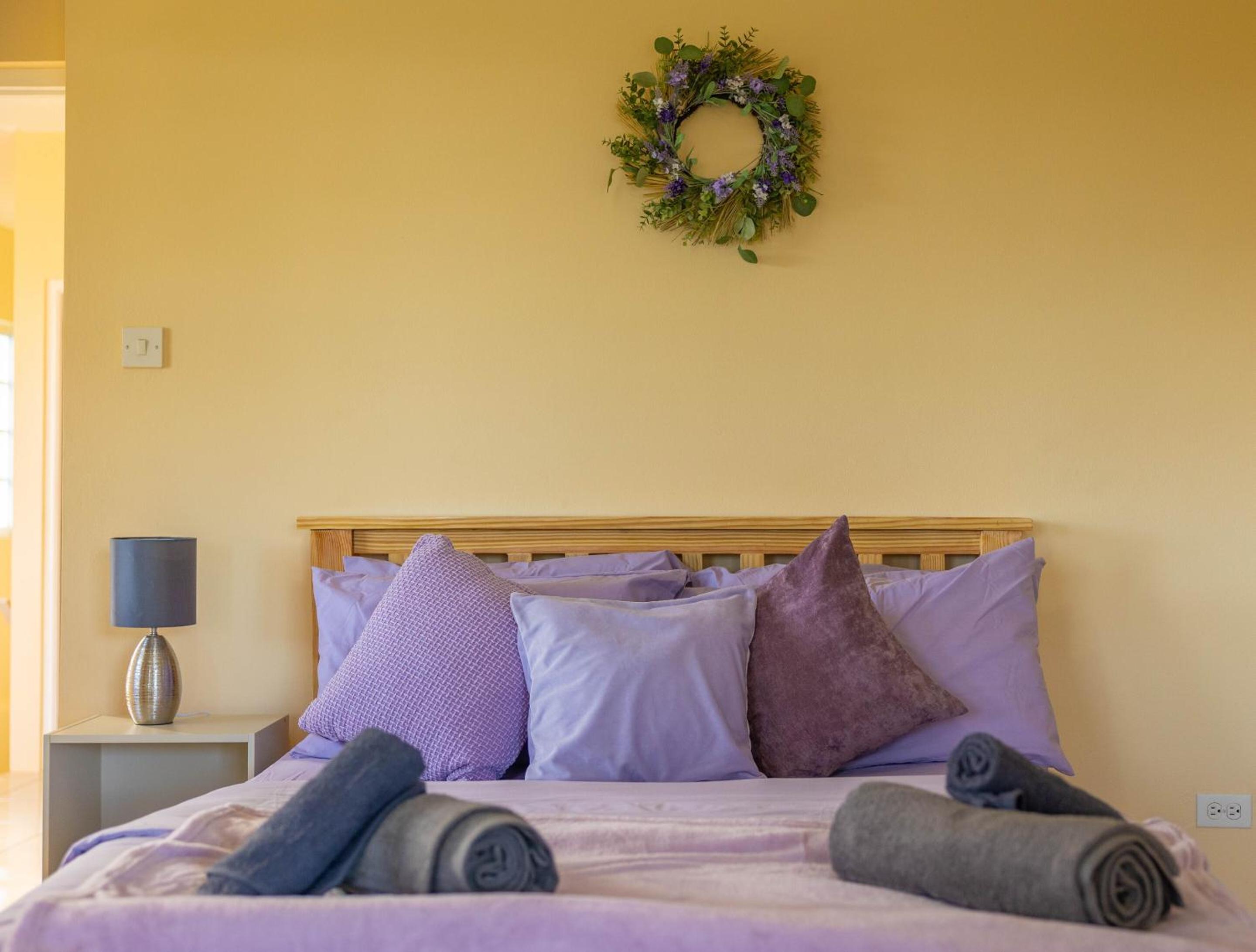 Pierocks Highgate Entire house with Free Parking and WI-FI view 4