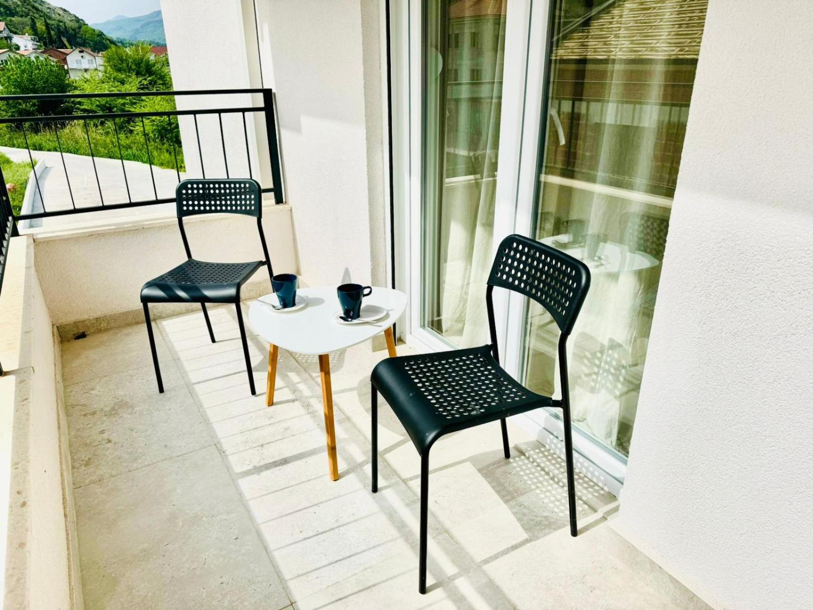 Apartman 10 with private parking view 4