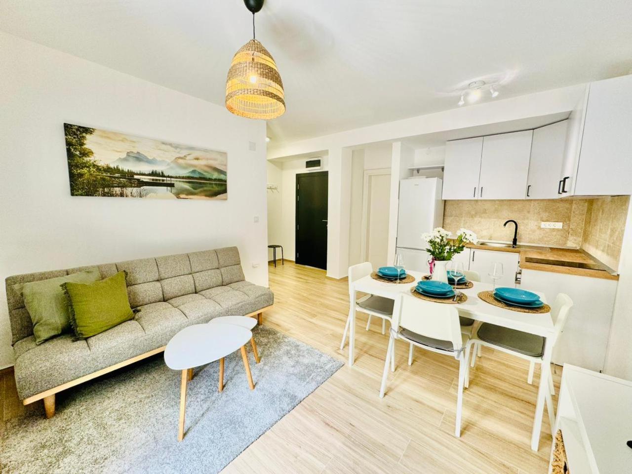 Apartman 10 with private parking view 2