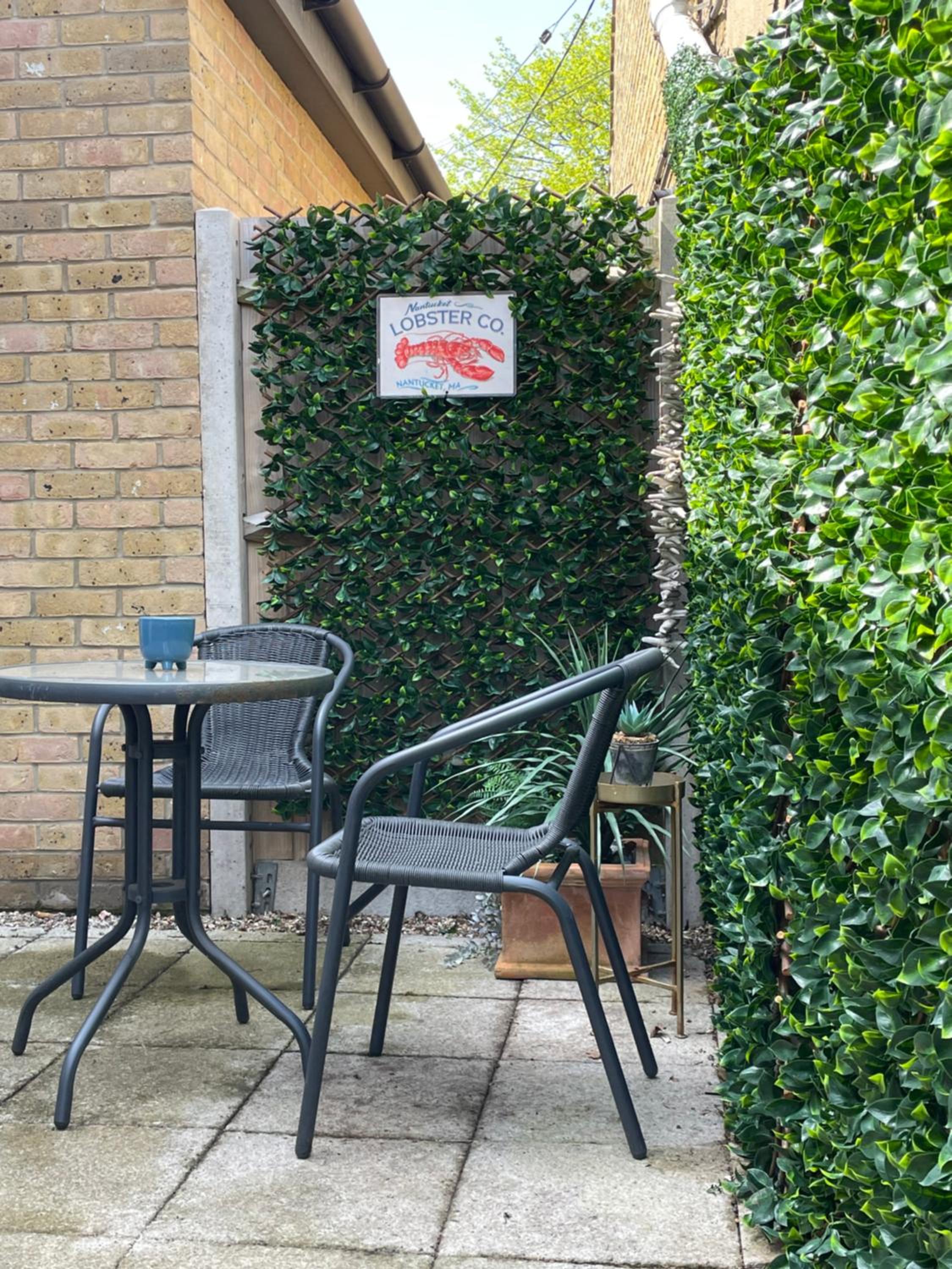 Salt Yard 2 - Stylish Whitstable Cottage - Free Parking - Beach - Harbour view 3