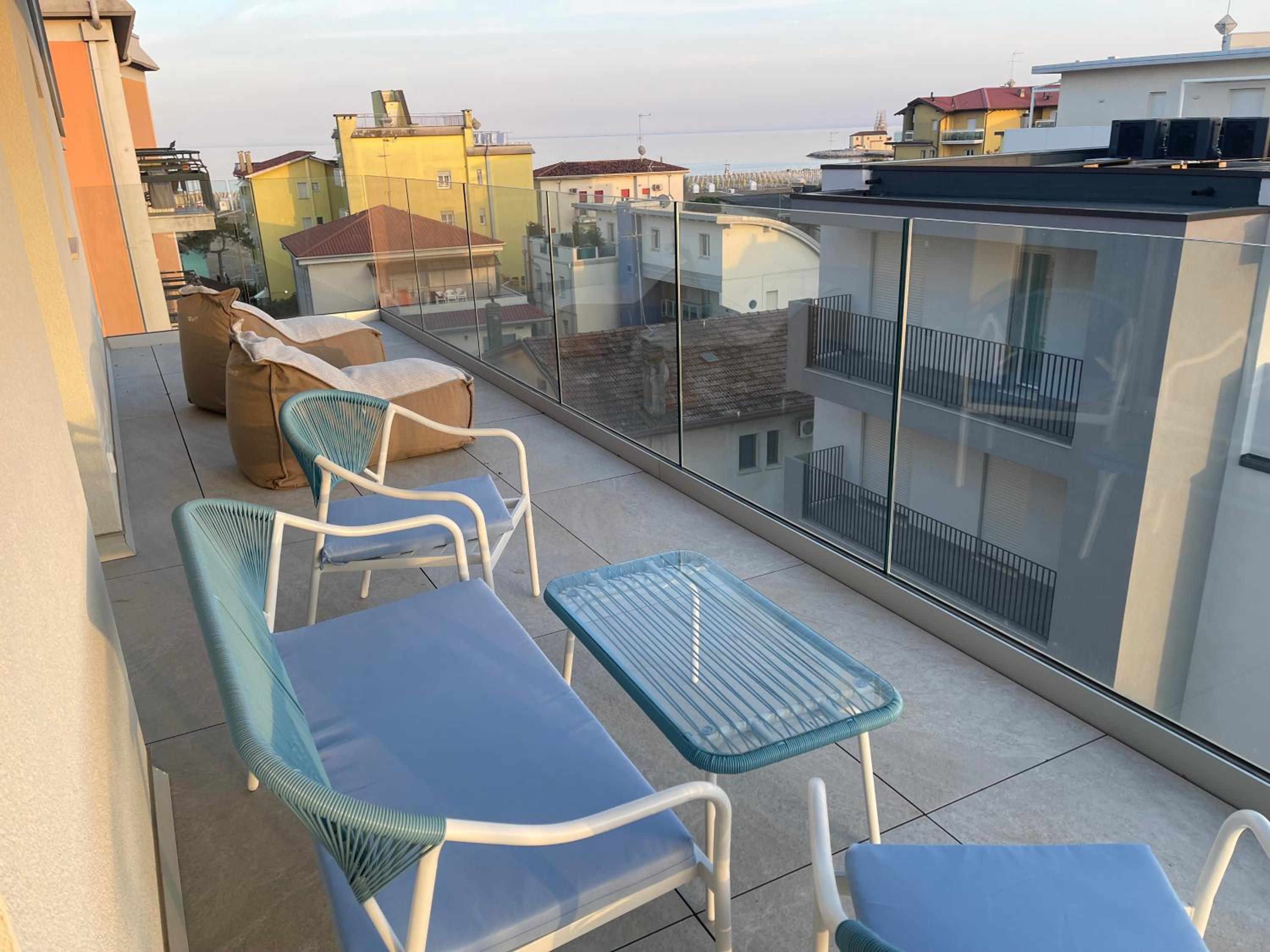 Haus Margarete - Attico Infinity Vista Mare con Jacuzzi - Agenzia Cocal photo 3