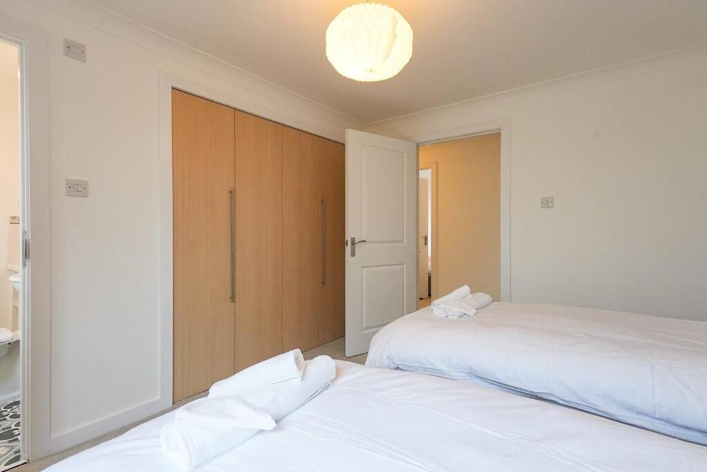 Whiteside Apartment